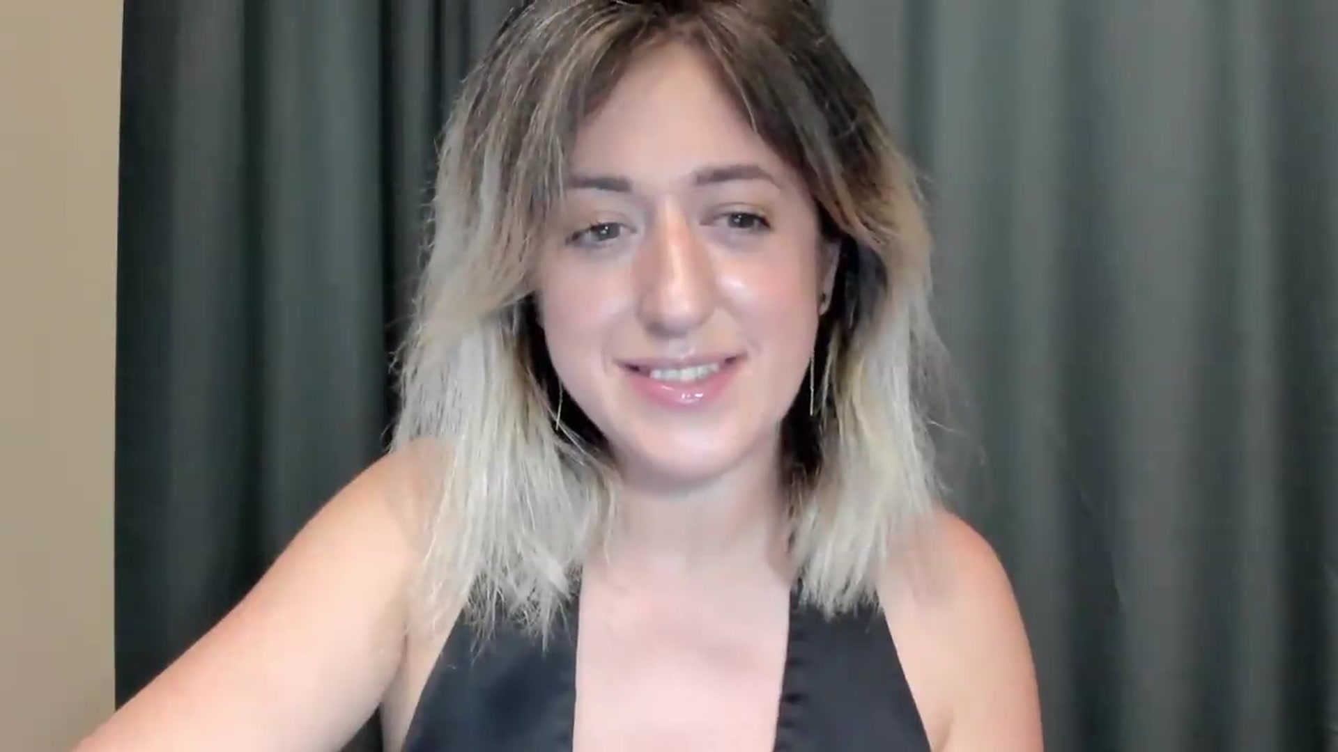 Gallery image thumbnail from SweetDelia_'s myfreecams stream on, 08/14/2026, 01:42 image 15 of 20