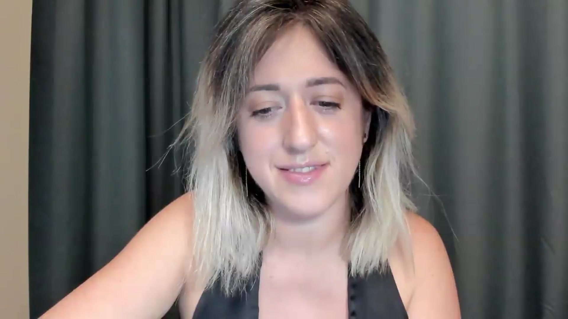 Gallery image thumbnail from SweetDelia_'s myfreecams stream on, 08/14/2026, 01:42 image 9 of 20