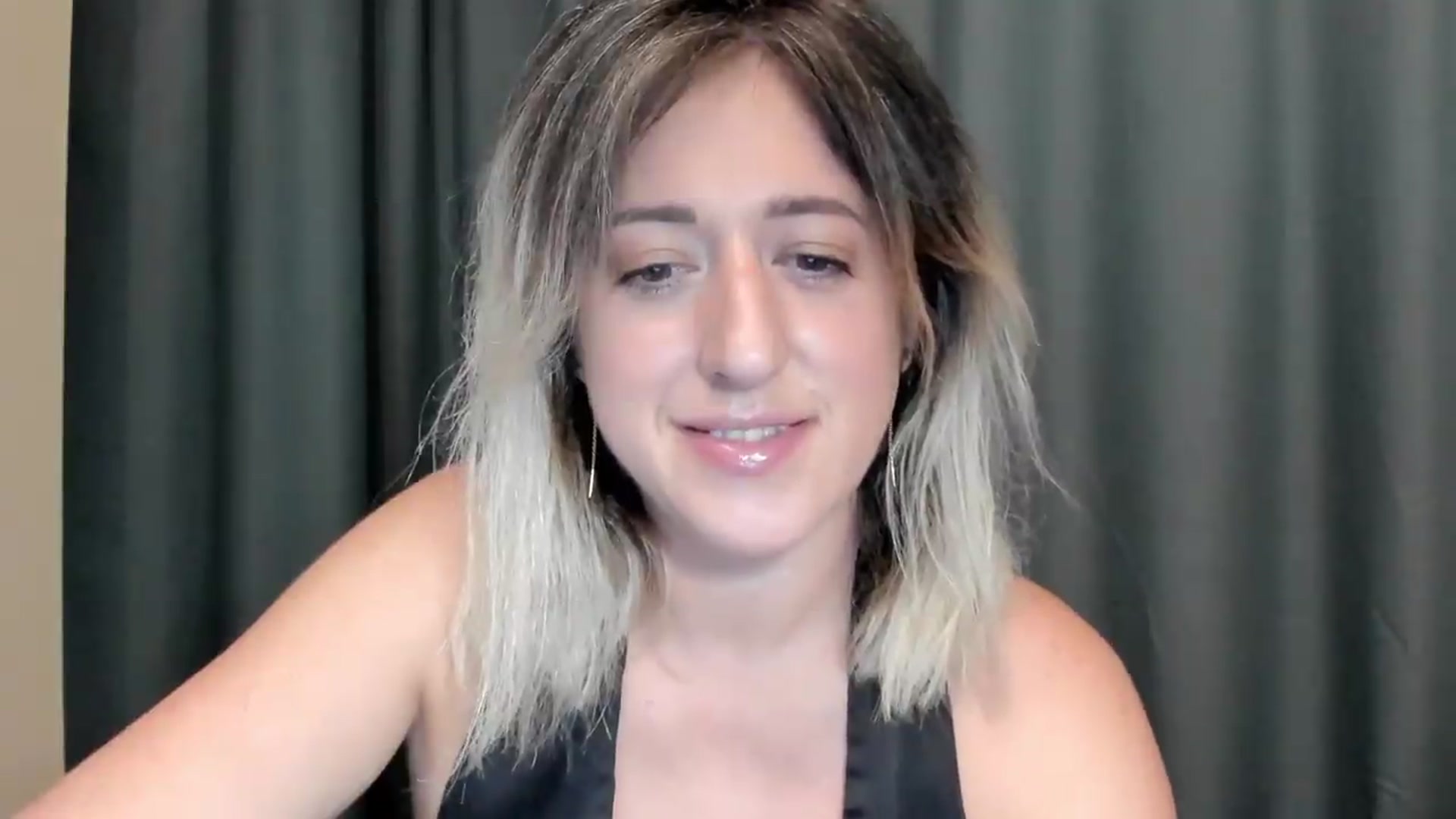Gallery image thumbnail from SweetDelia_'s myfreecams stream on, 08/14/2026, 01:42 image 4 of 20