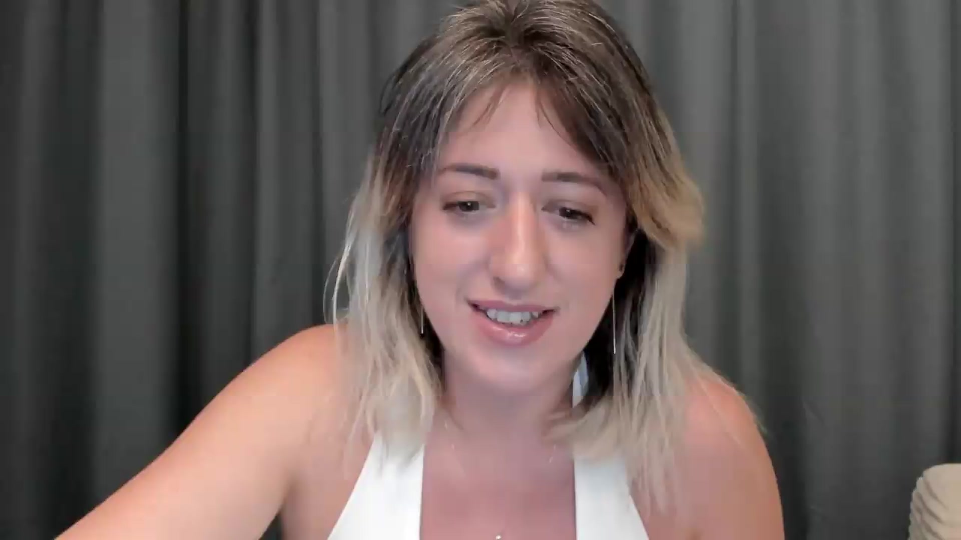 Gallery image thumbnail from SweetDelia_'s myfreecams stream on, 08/17/2026, 24:54 image 10 of 20