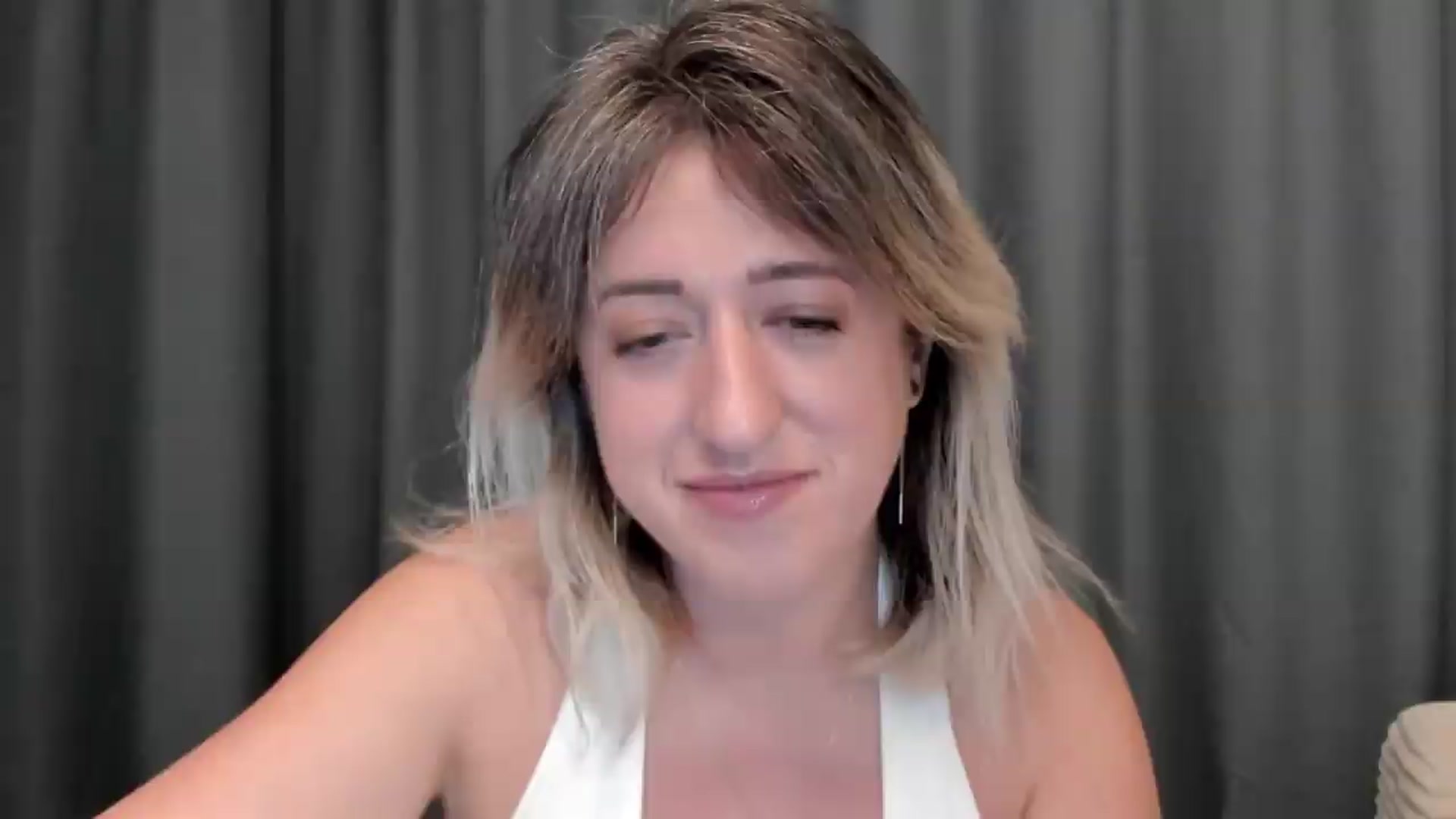 Gallery image thumbnail from SweetDelia_'s myfreecams stream on, 08/17/2026, 24:54 image 13 of 20