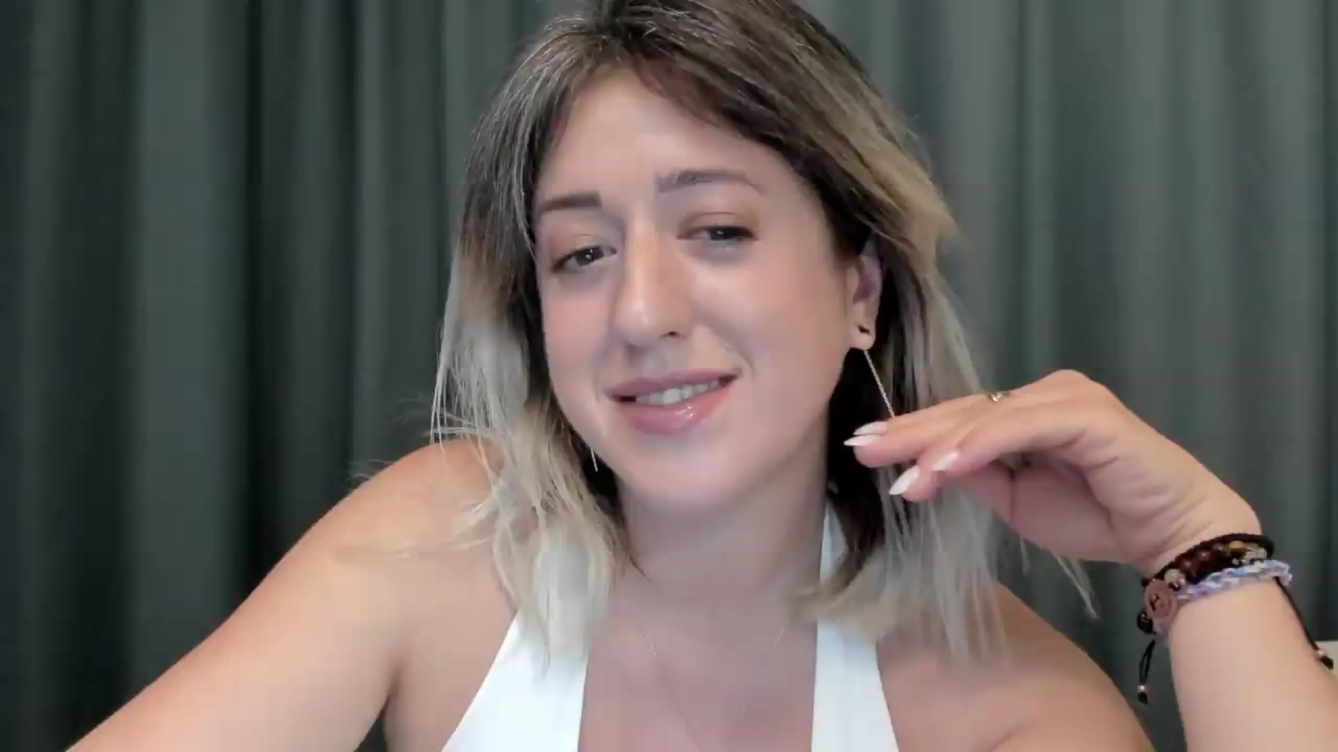 Gallery image thumbnail from SweetDelia_'s myfreecams stream on, 08/17/2026, 24:54 image 14 of 20