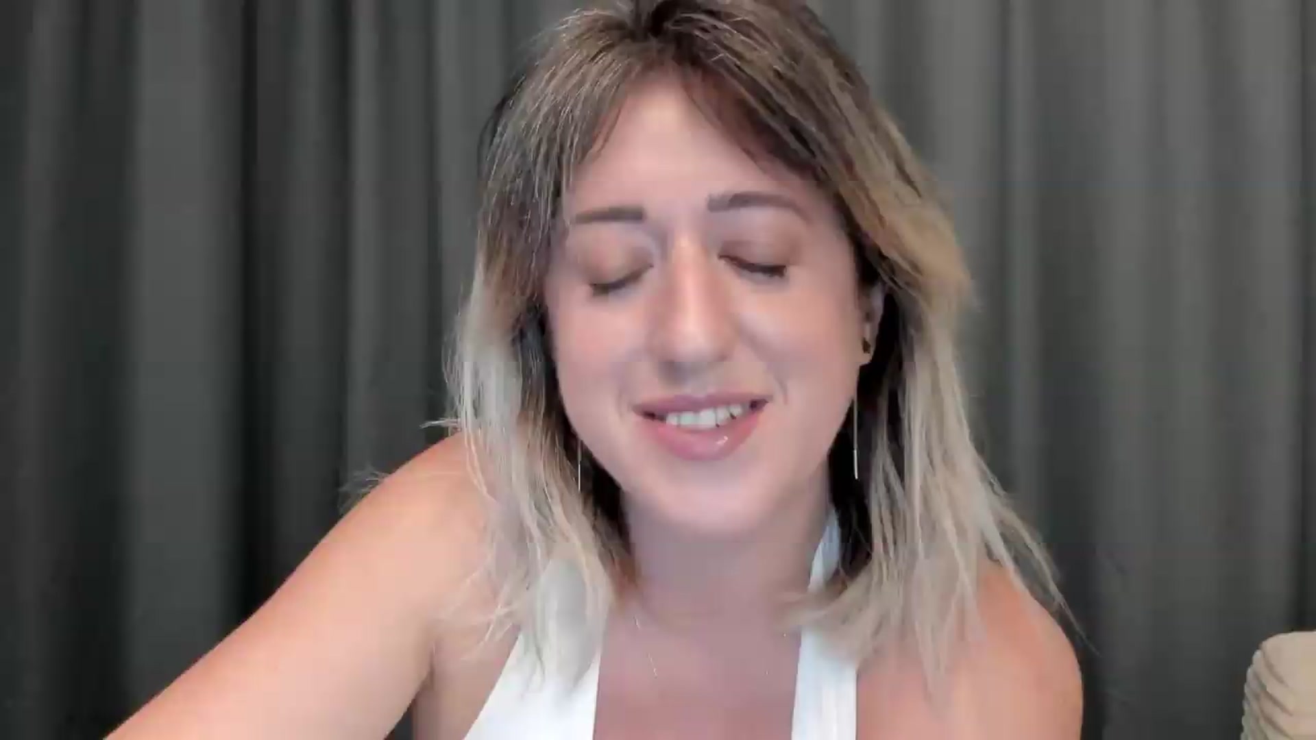 Gallery image thumbnail from SweetDelia_'s myfreecams stream on, 08/17/2026, 24:54 image 19 of 20