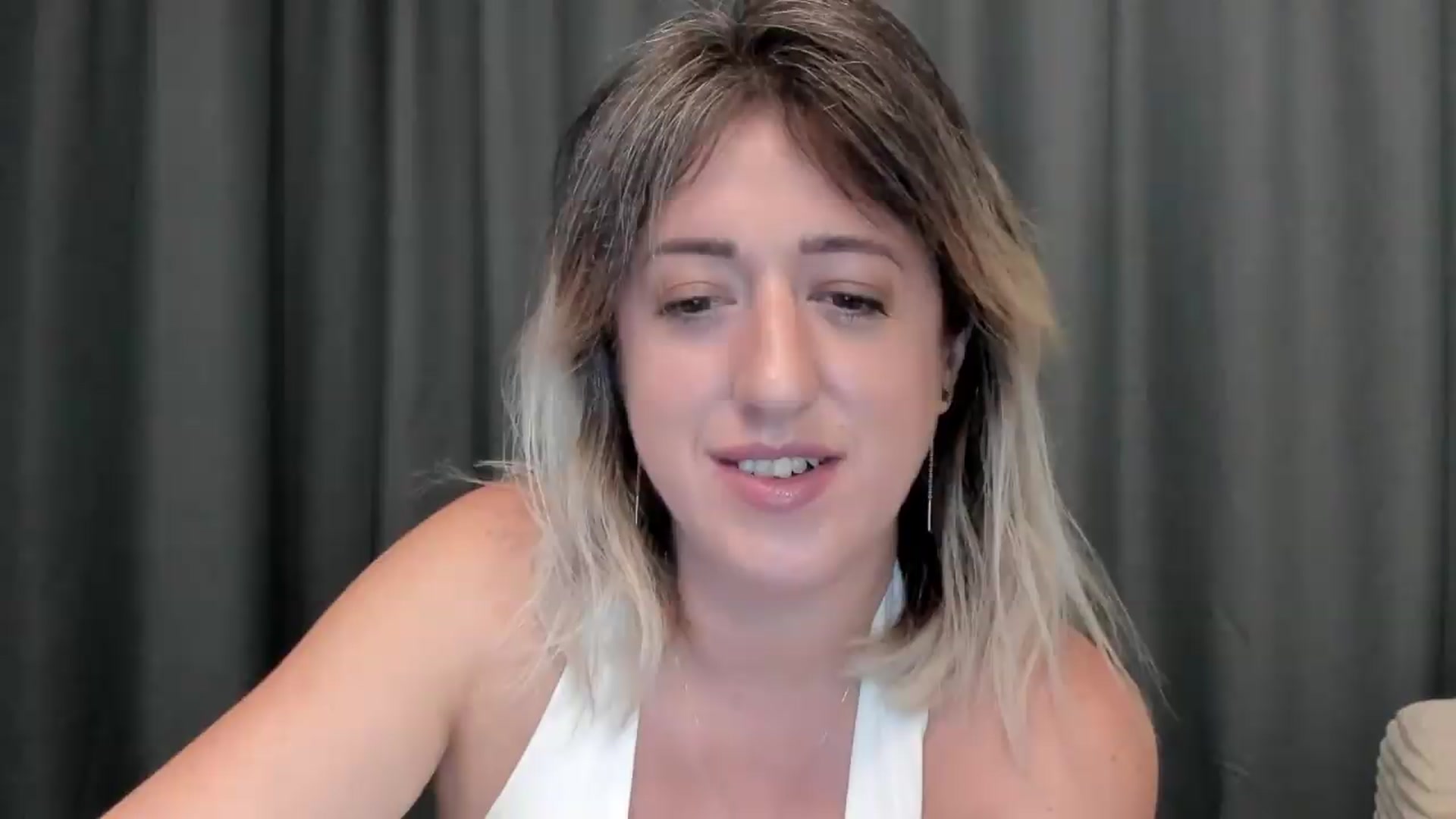 Gallery image thumbnail from SweetDelia_'s myfreecams stream on, 08/17/2026, 24:54 image 17 of 20