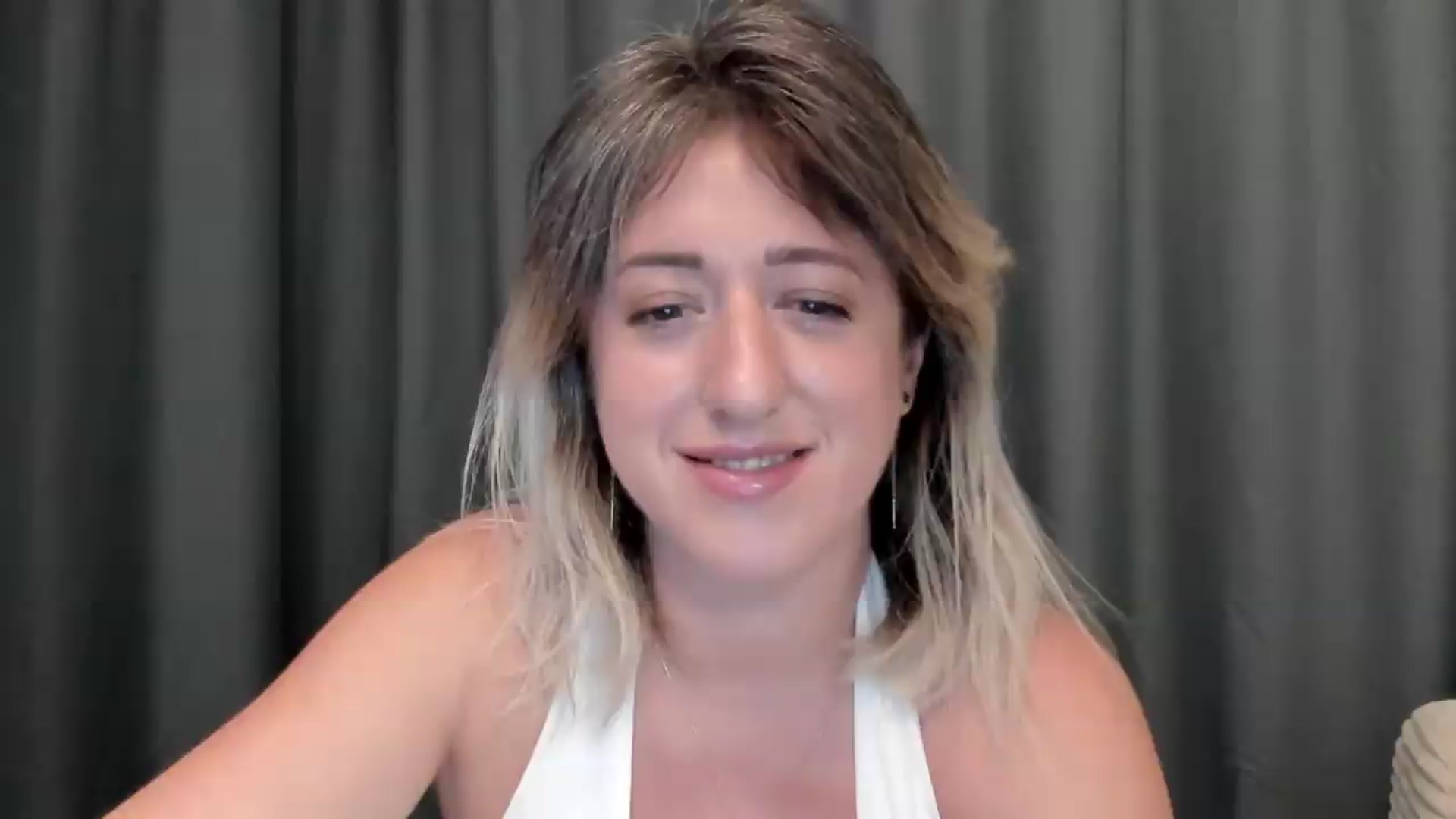 Gallery image thumbnail from SweetDelia_'s myfreecams stream on, 08/17/2026, 01:12 image 4 of 20
