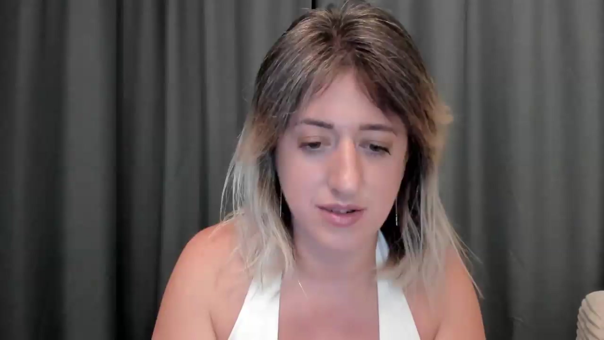 Gallery image thumbnail from SweetDelia_'s myfreecams stream on, 08/17/2026, 01:12 image 7 of 20