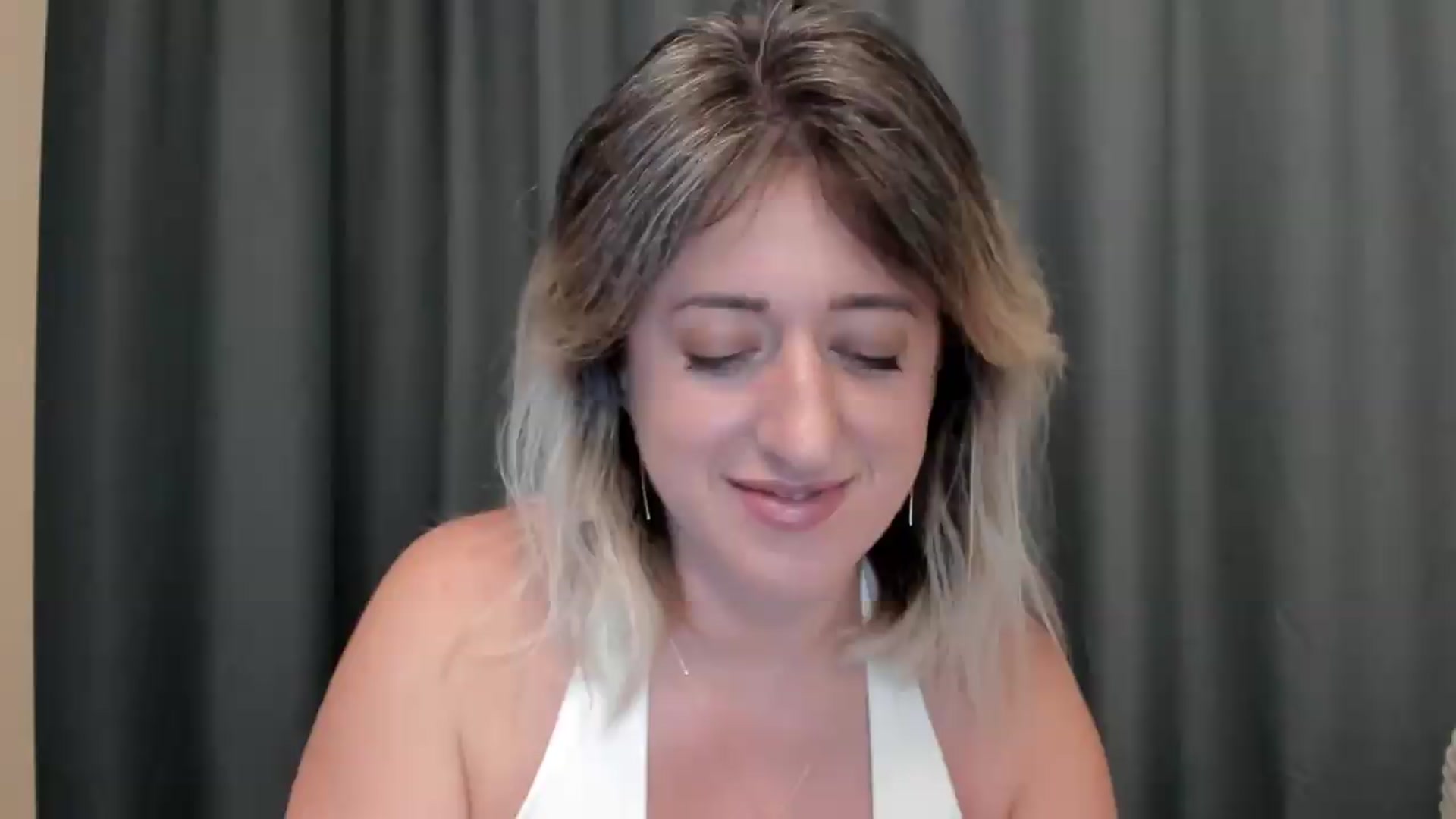 Gallery image thumbnail from SweetDelia_'s myfreecams stream on, 08/17/2026, 01:12 image 10 of 20