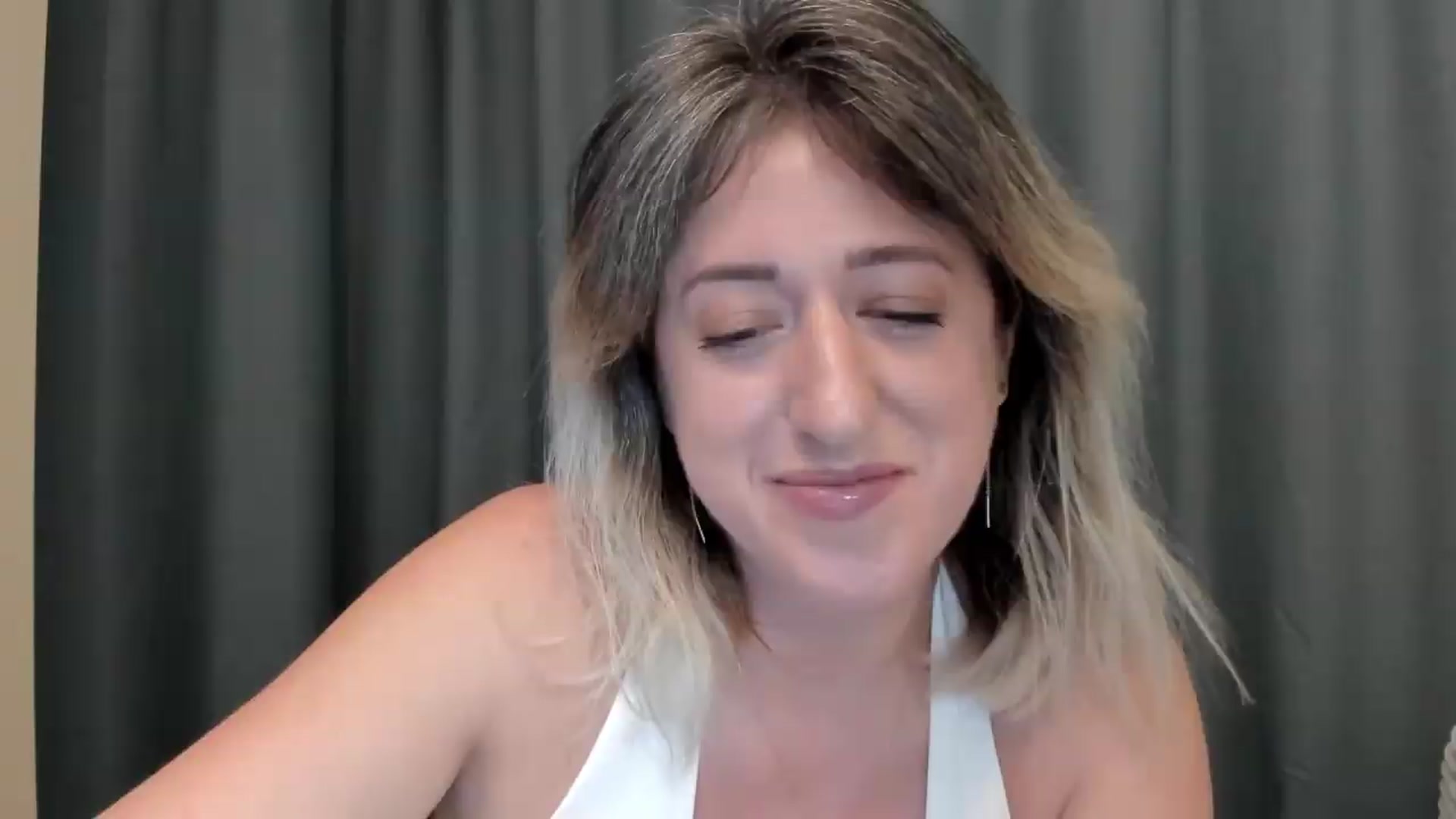 Gallery image thumbnail from SweetDelia_'s myfreecams stream on, 08/17/2026, 01:12 image 9 of 20