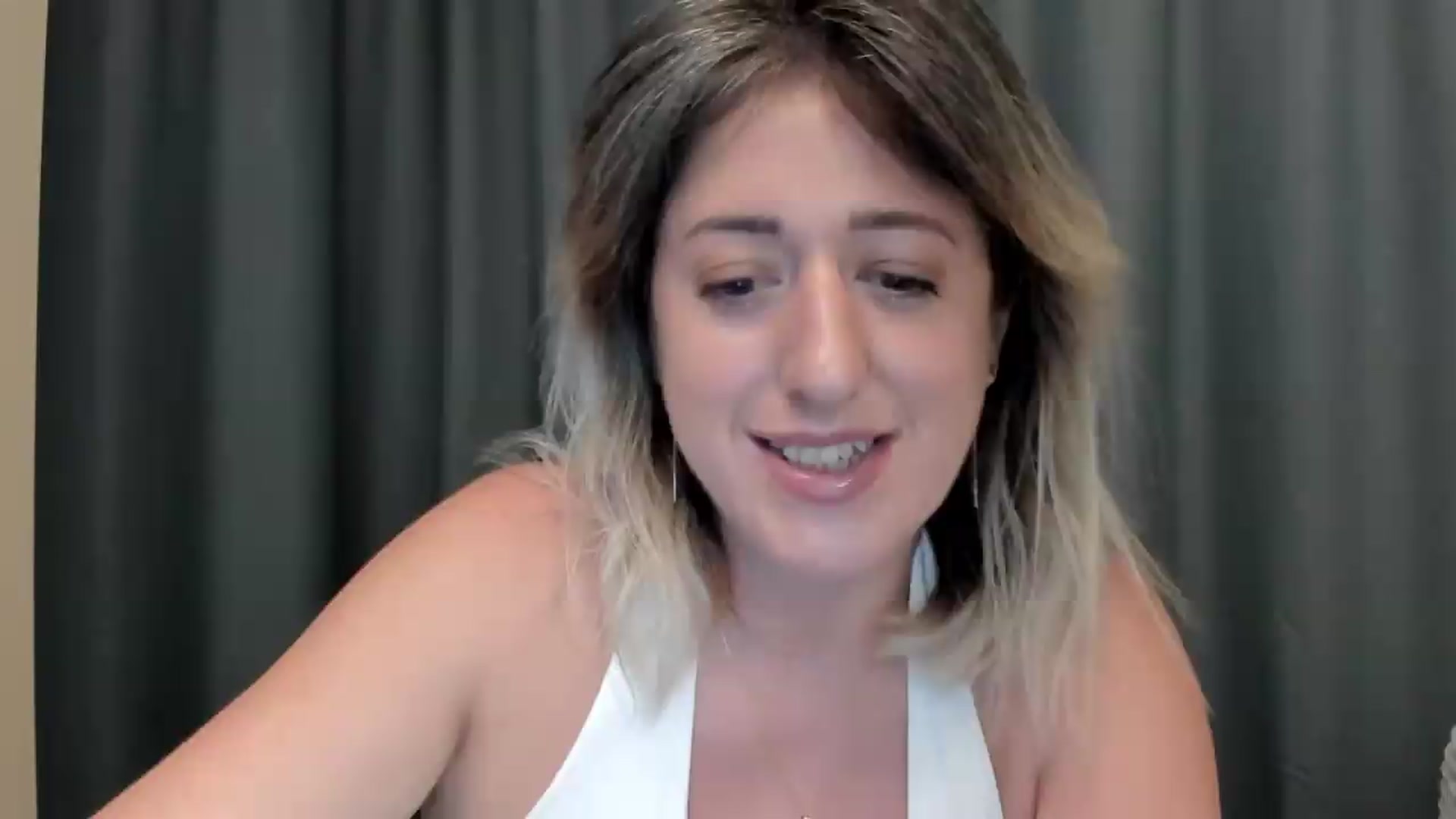 Gallery image thumbnail from SweetDelia_'s myfreecams stream on, 08/17/2026, 01:12 image 8 of 20