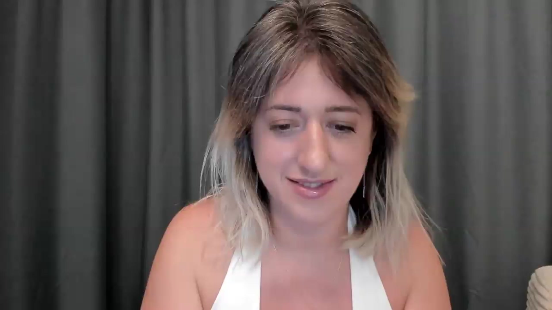 Gallery image thumbnail from SweetDelia_'s myfreecams stream on, 08/17/2026, 01:12 image 2 of 20
