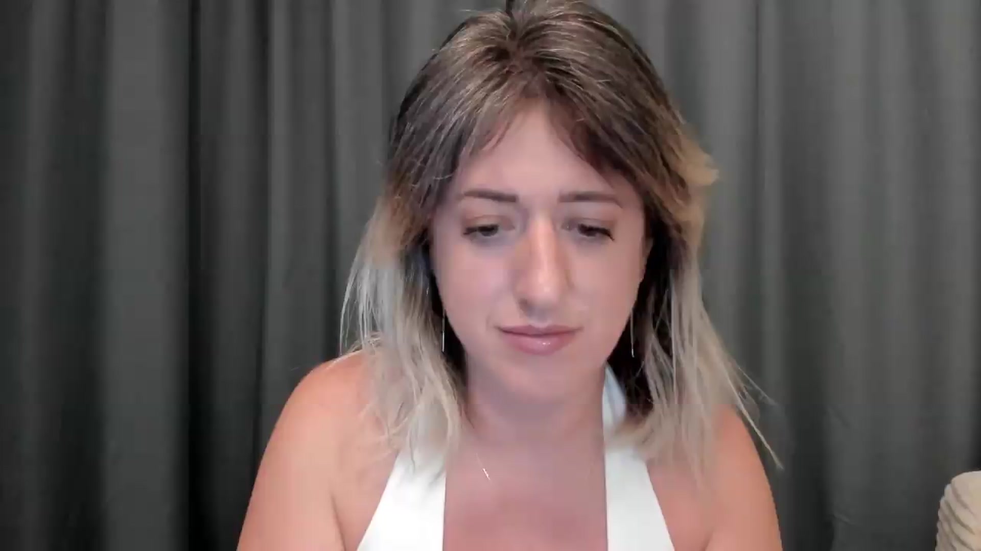 Gallery image thumbnail from SweetDelia_'s myfreecams stream on, 08/17/2026, 01:12 image 3 of 20