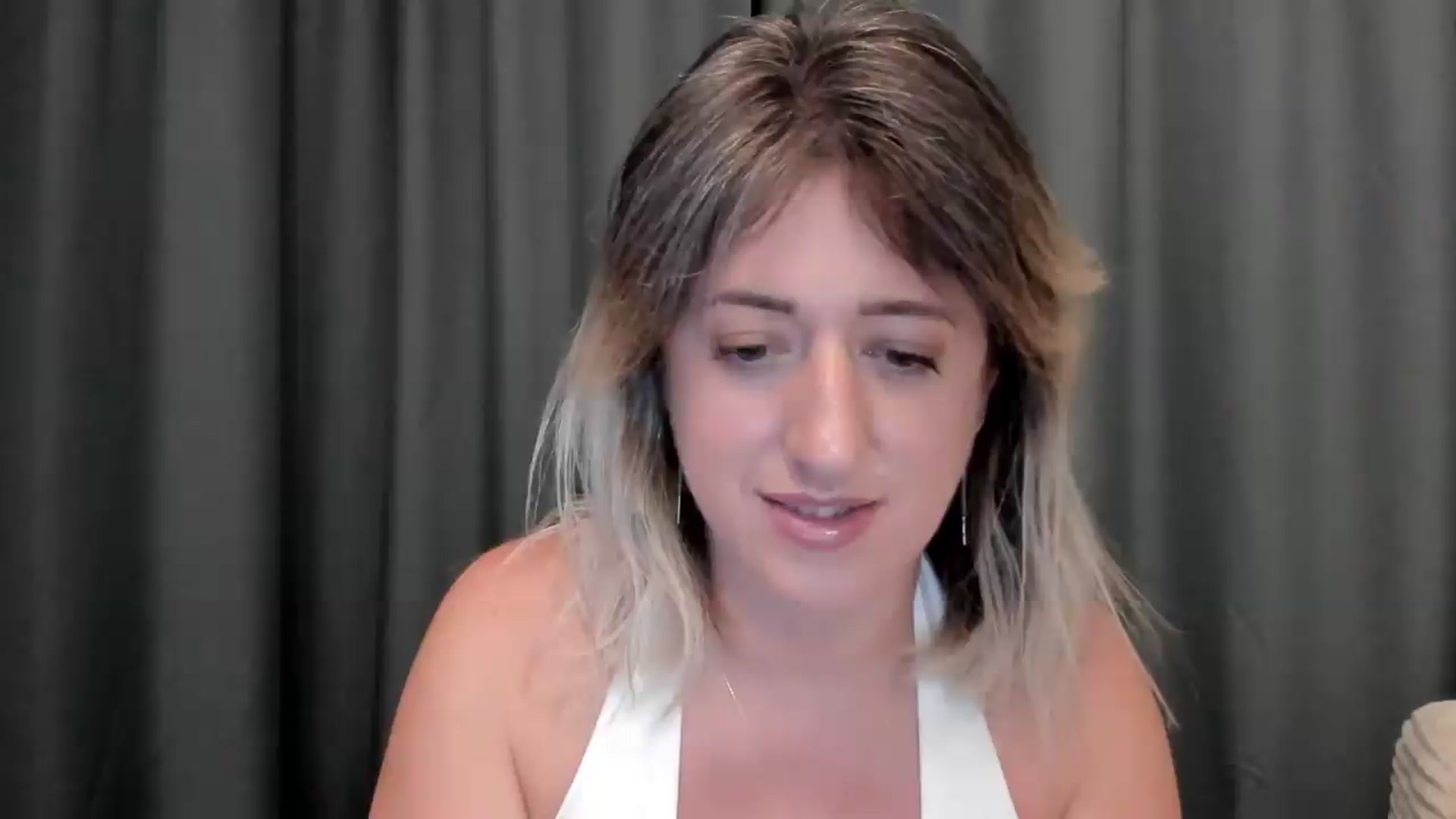 Gallery image thumbnail from SweetDelia_'s myfreecams stream on, 08/17/2026, 01:12 image 5 of 20