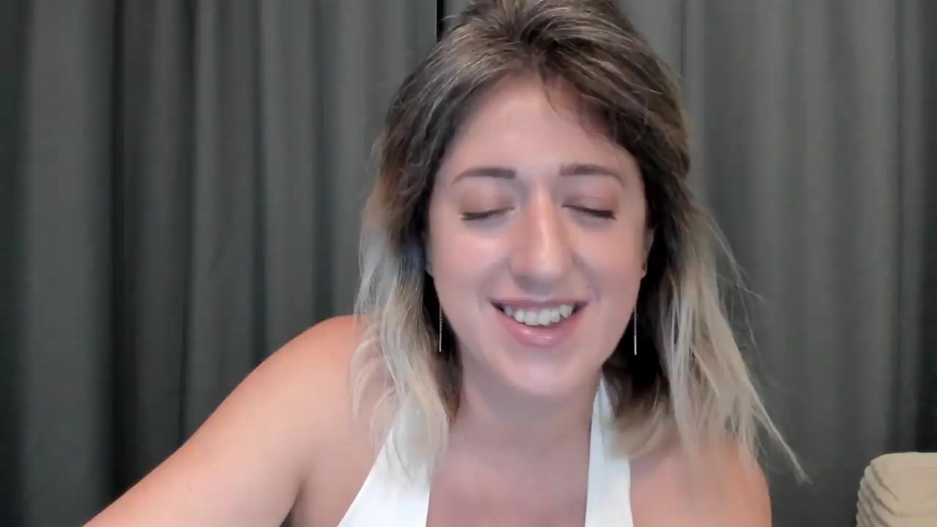 Gallery image thumbnail from SweetDelia_'s myfreecams stream on, 08/17/2026, 02:43 image 5 of 20