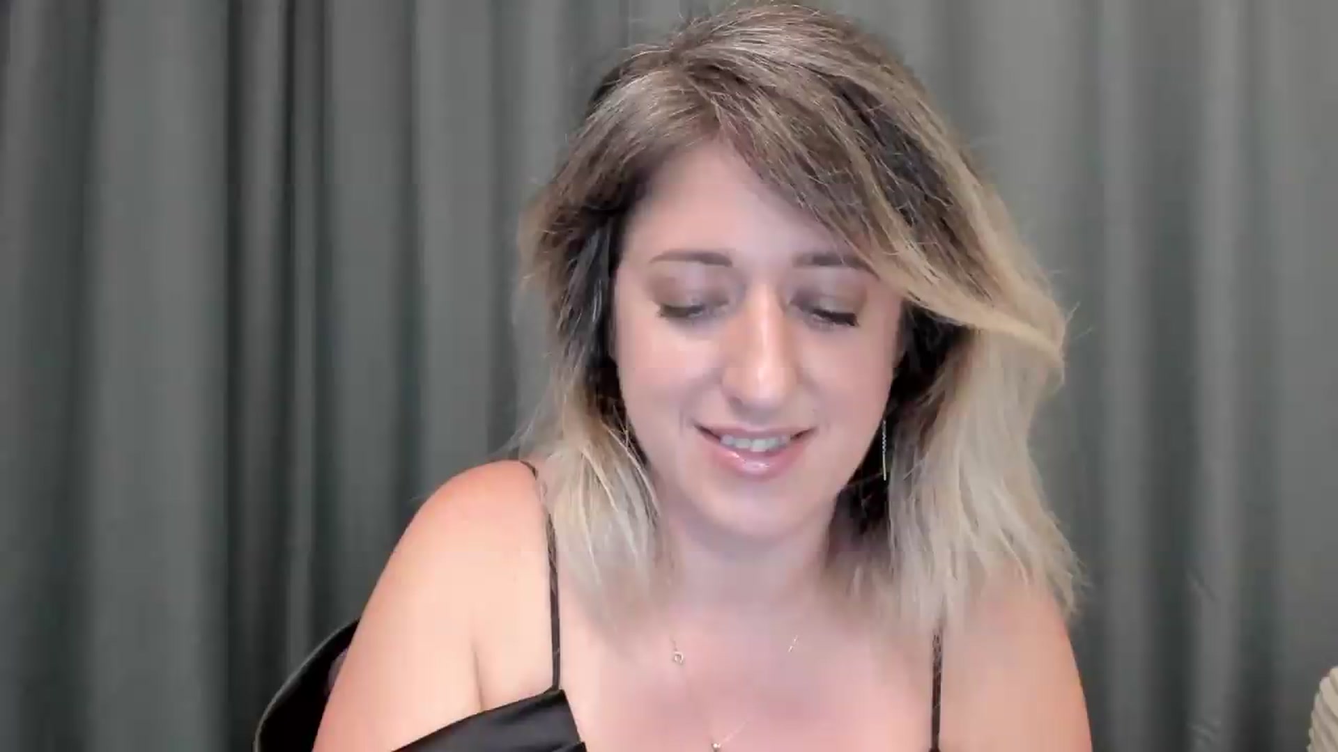 Gallery image thumbnail from SweetDelia_'s myfreecams stream on, 08/18/2026, 01:29 image 5 of 20