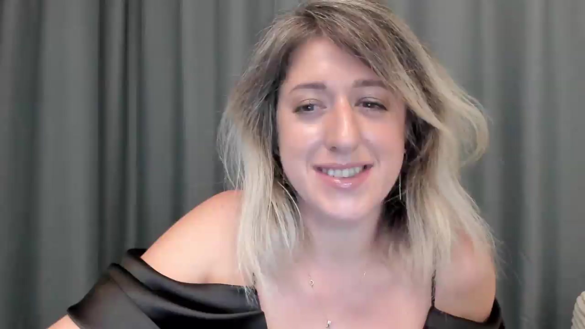 Gallery image thumbnail from SweetDelia_'s myfreecams stream on, 08/18/2026, 01:29 image 8 of 20