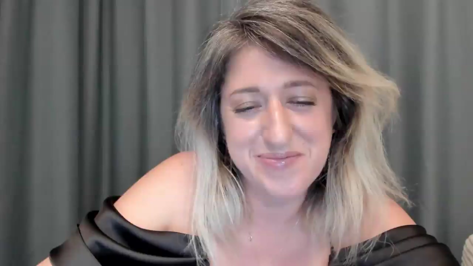 Gallery image thumbnail from SweetDelia_'s myfreecams stream on, 08/18/2026, 01:29 image 10 of 20