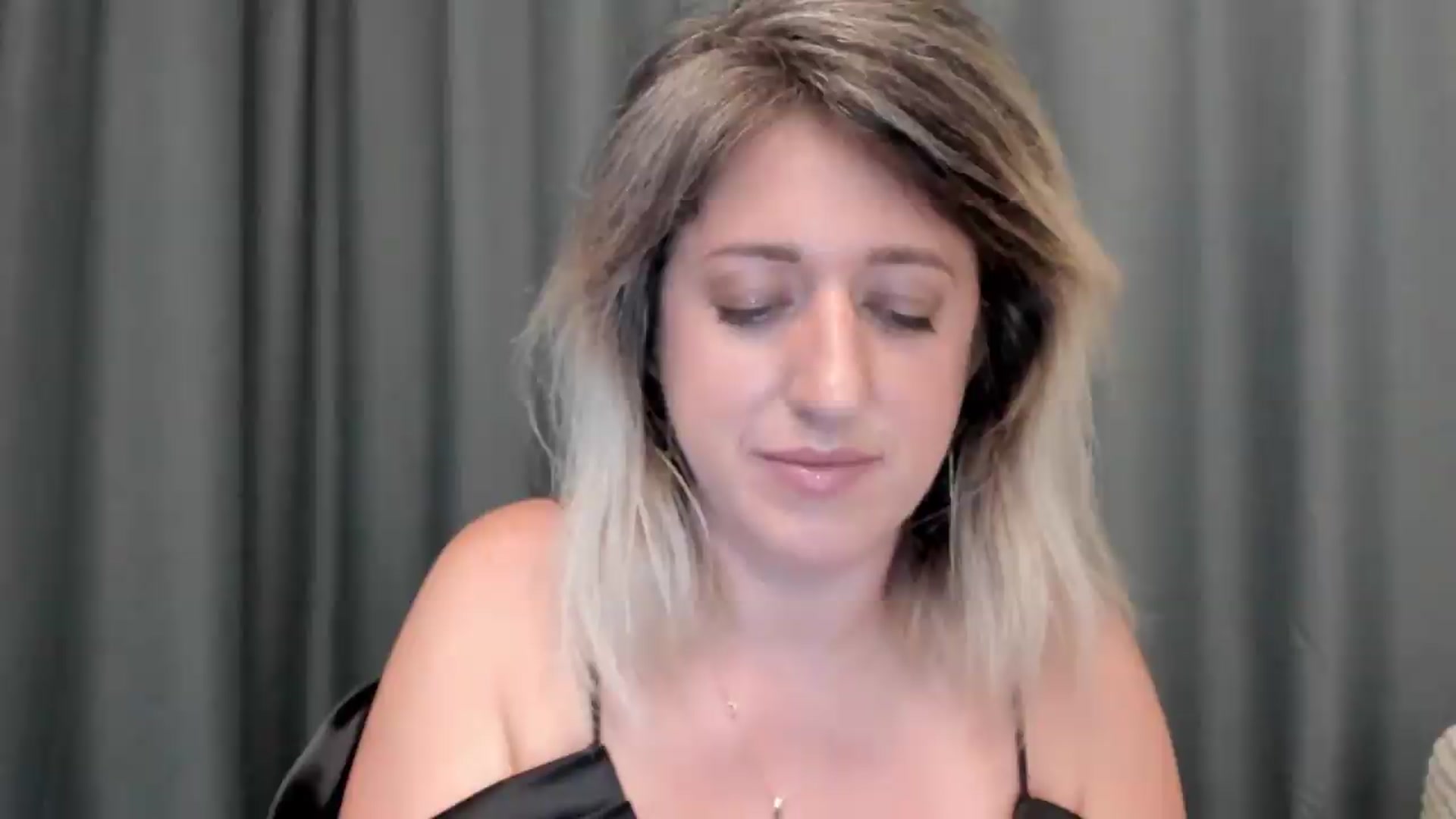 Gallery image thumbnail from SweetDelia_'s myfreecams stream on, 08/18/2026, 01:29 image 12 of 20