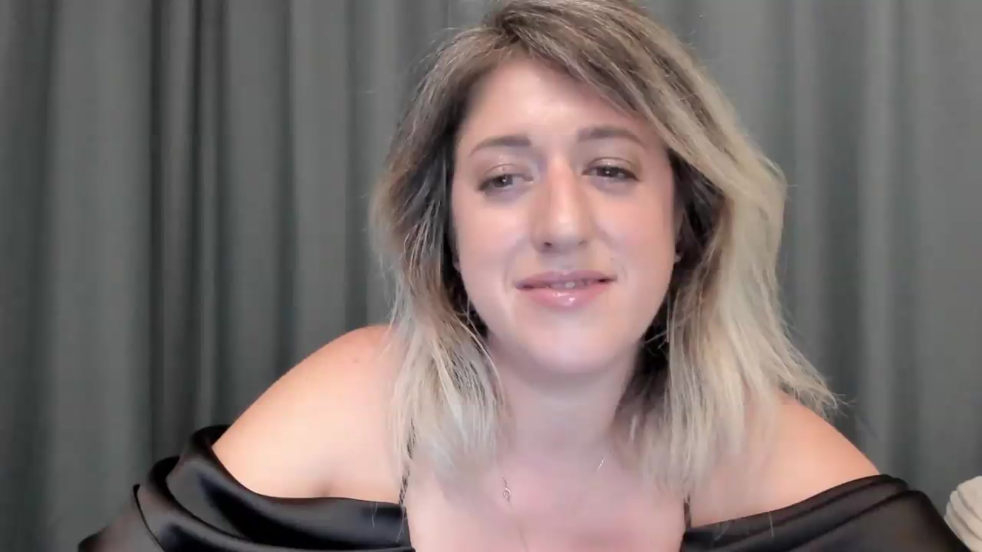 Gallery image thumbnail from SweetDelia_'s myfreecams stream on, 08/18/2026, 01:29 image 15 of 20