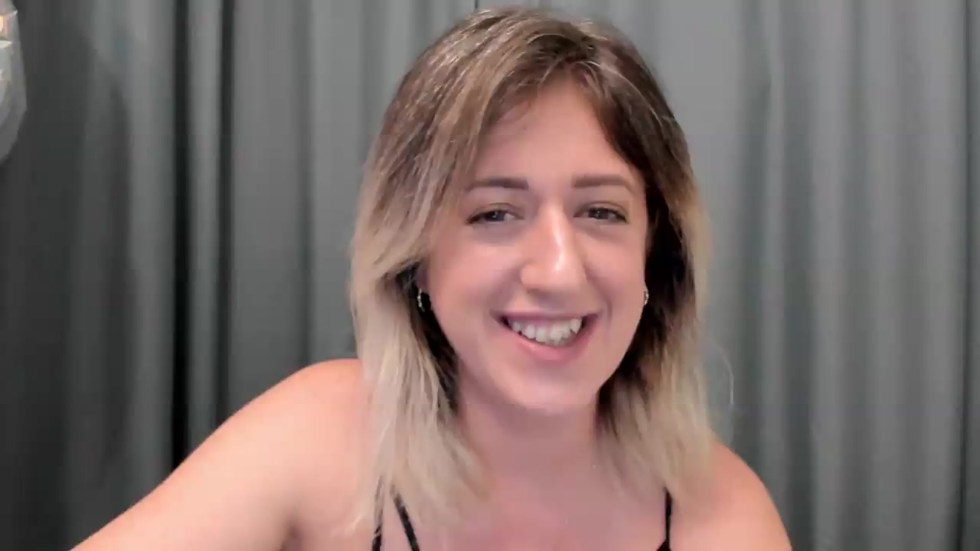 Gallery image thumbnail from SweetDelia_'s myfreecams stream on, 08/20/2026, 02:00 image 13 of 20