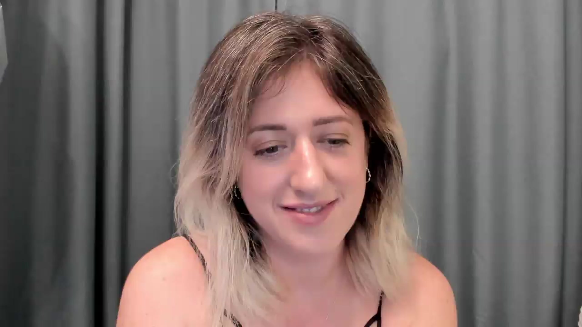 Gallery image thumbnail from SweetDelia_'s myfreecams stream on, 08/20/2026, 02:00 image 18 of 20