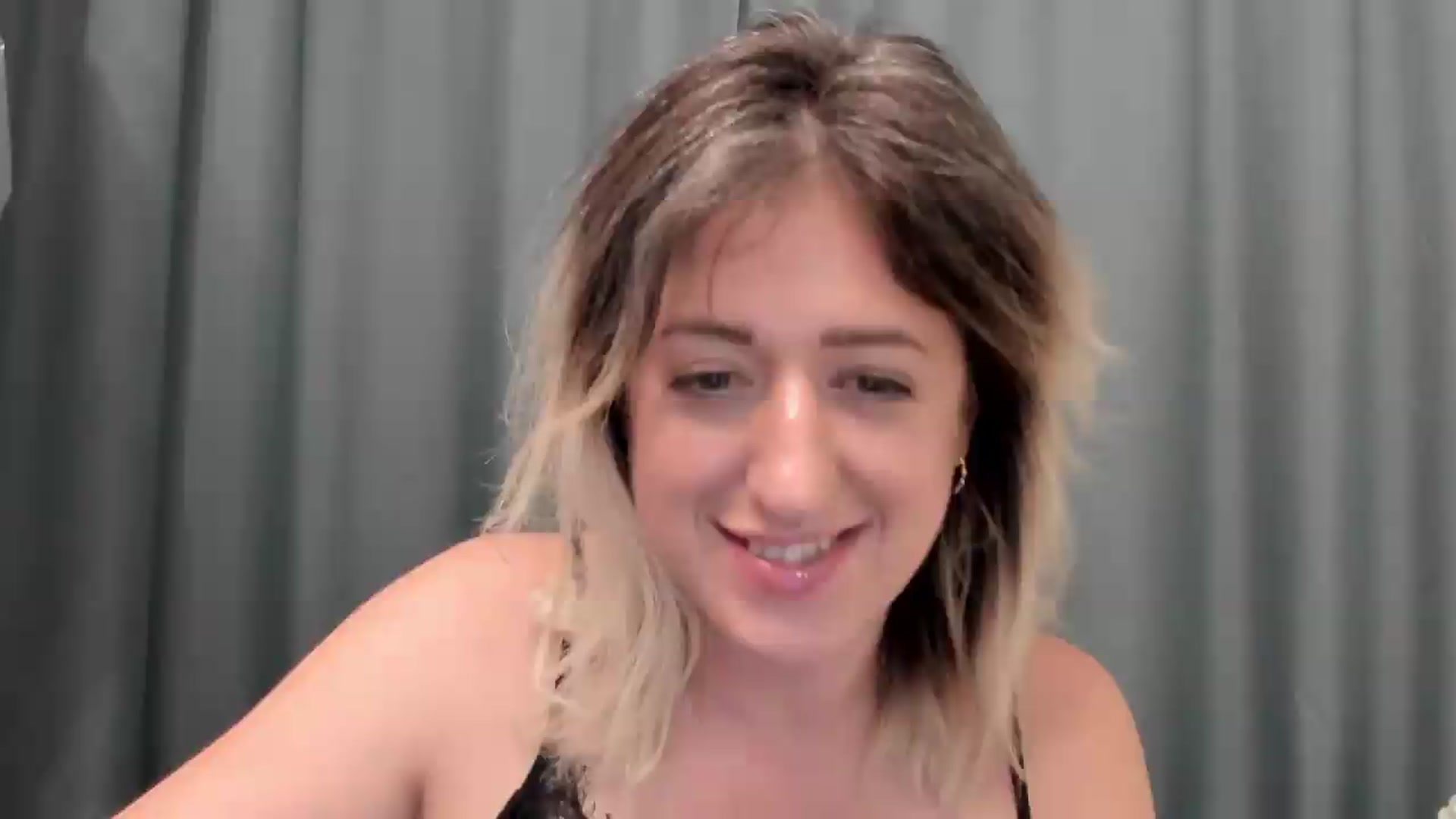 Gallery image thumbnail from SweetDelia_'s myfreecams stream on, 08/21/2026, 24:18 image 1 of 20
