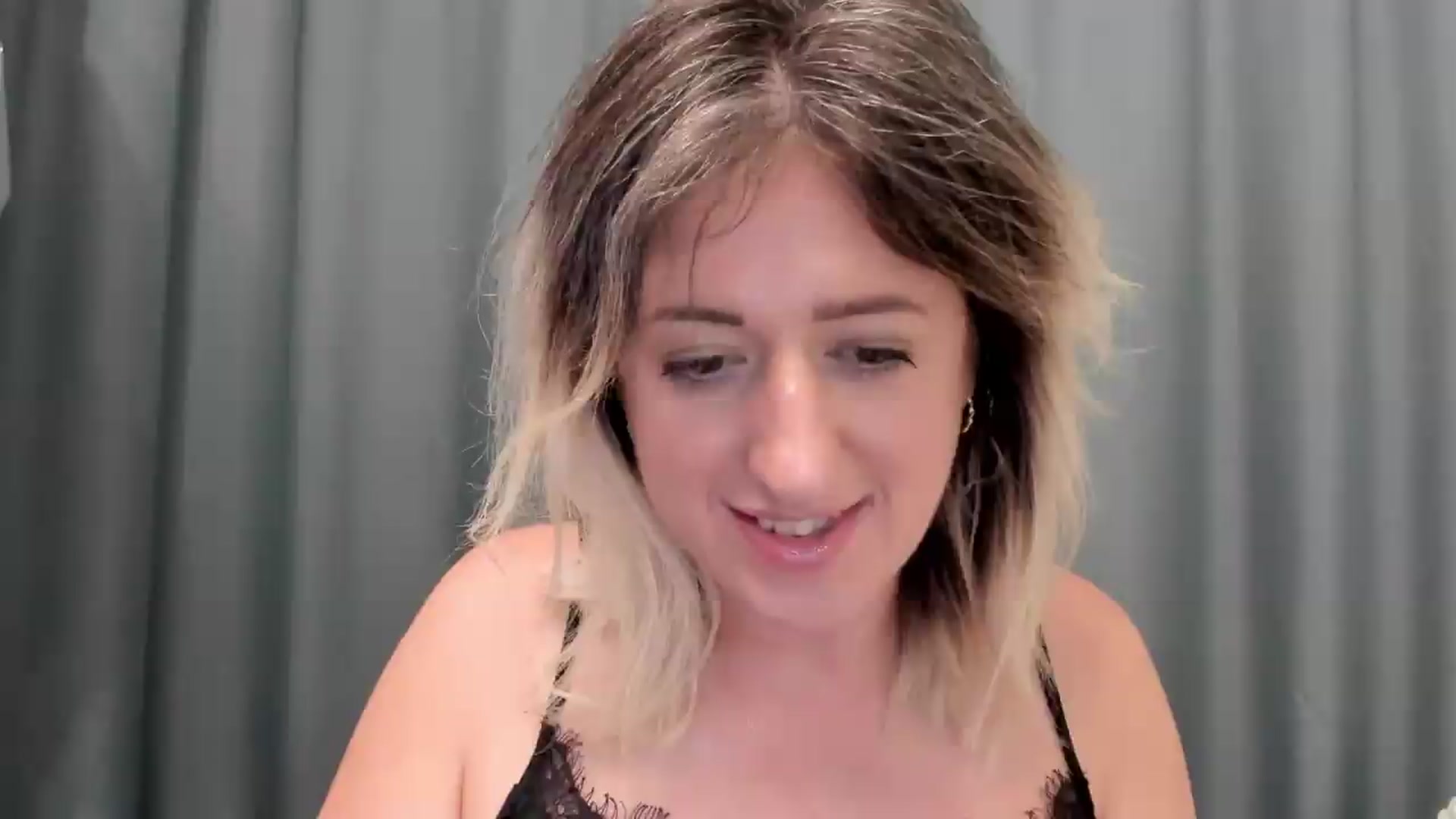 Gallery image thumbnail from SweetDelia_'s myfreecams stream on, 08/21/2026, 24:18 image 5 of 20