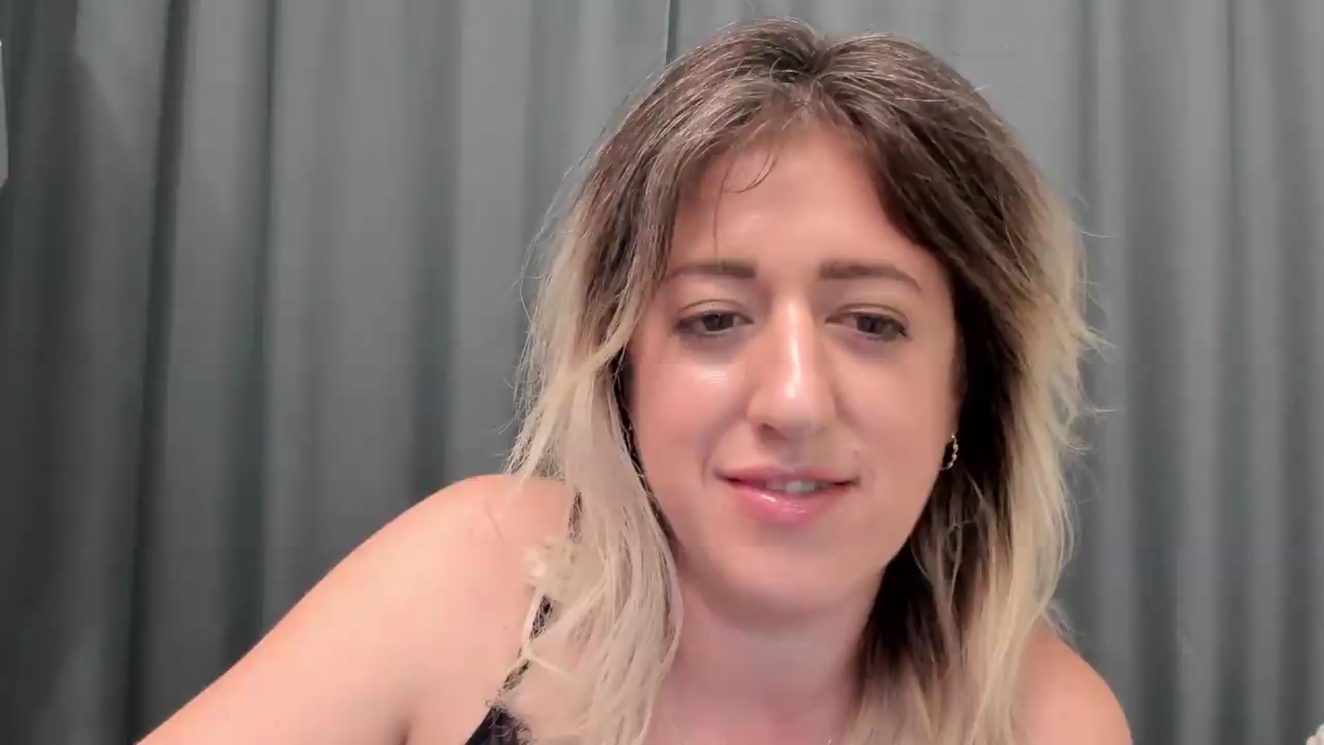 Gallery image thumbnail from SweetDelia_'s myfreecams stream on, 08/21/2026, 24:18 image 4 of 20