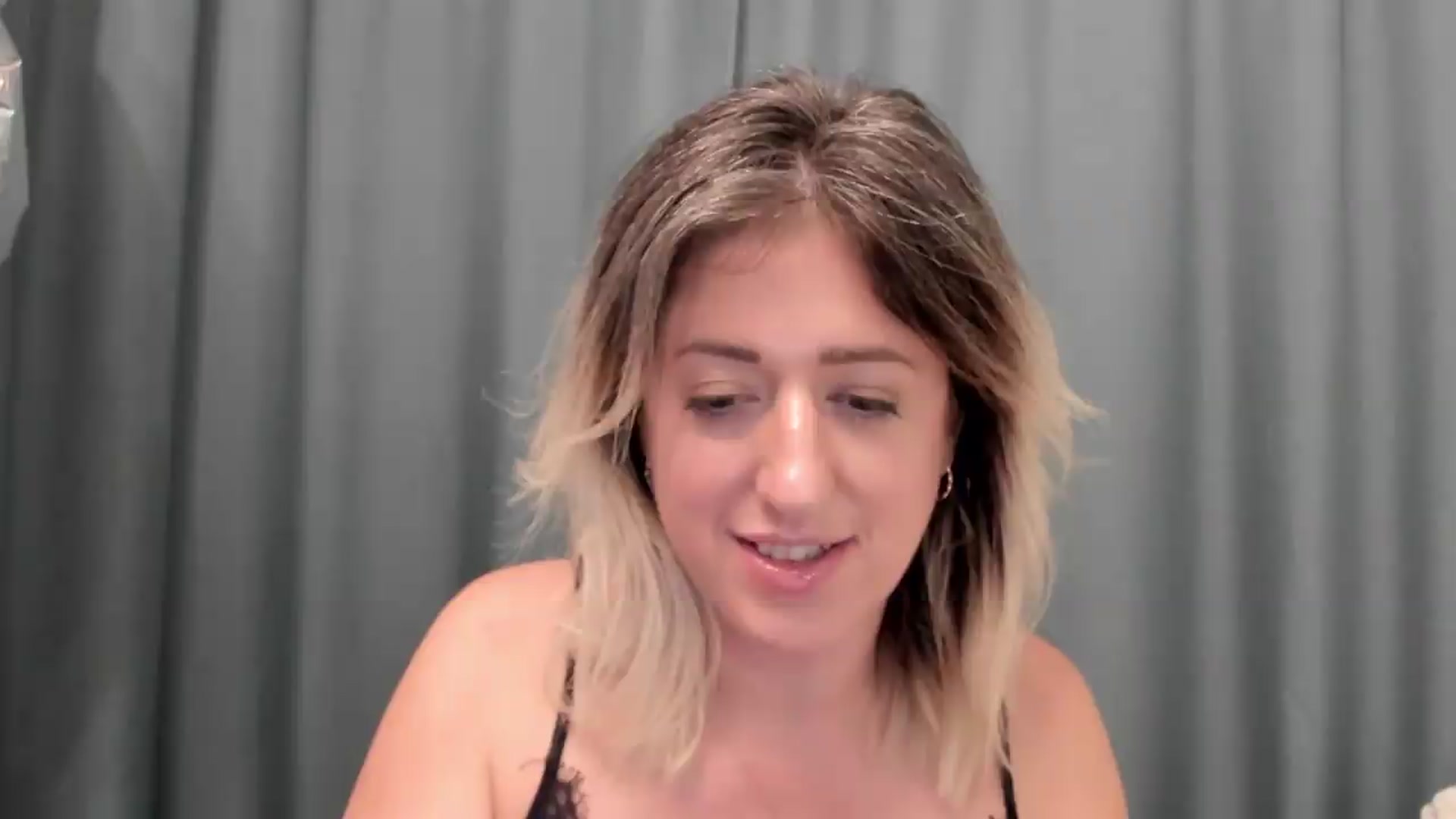 Gallery image thumbnail from SweetDelia_'s myfreecams stream on, 08/21/2026, 24:18 image 19 of 20