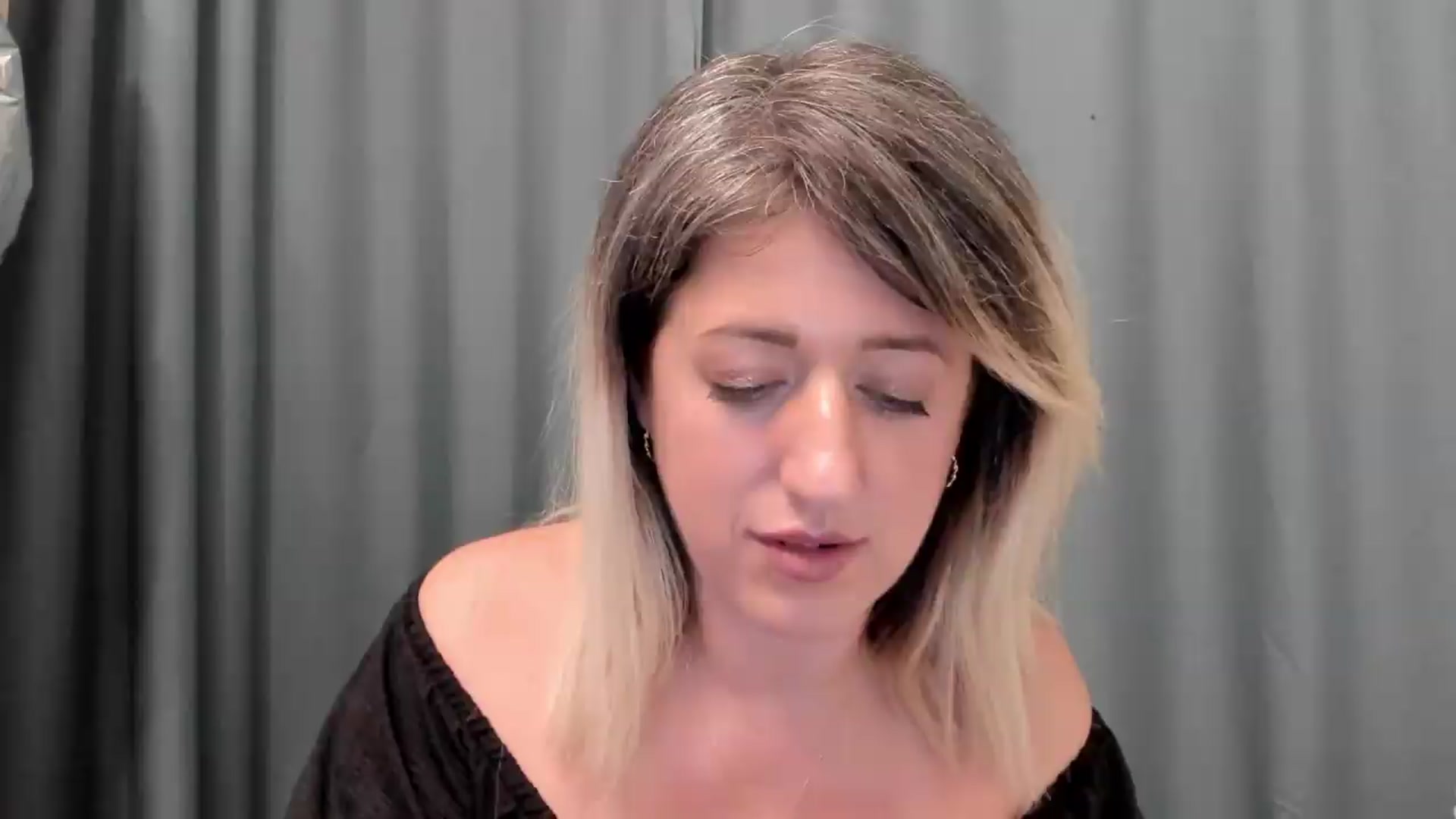 Gallery image thumbnail from SweetDelia_'s myfreecams stream on, 08/24/2026, 02:31 image 1 of 20