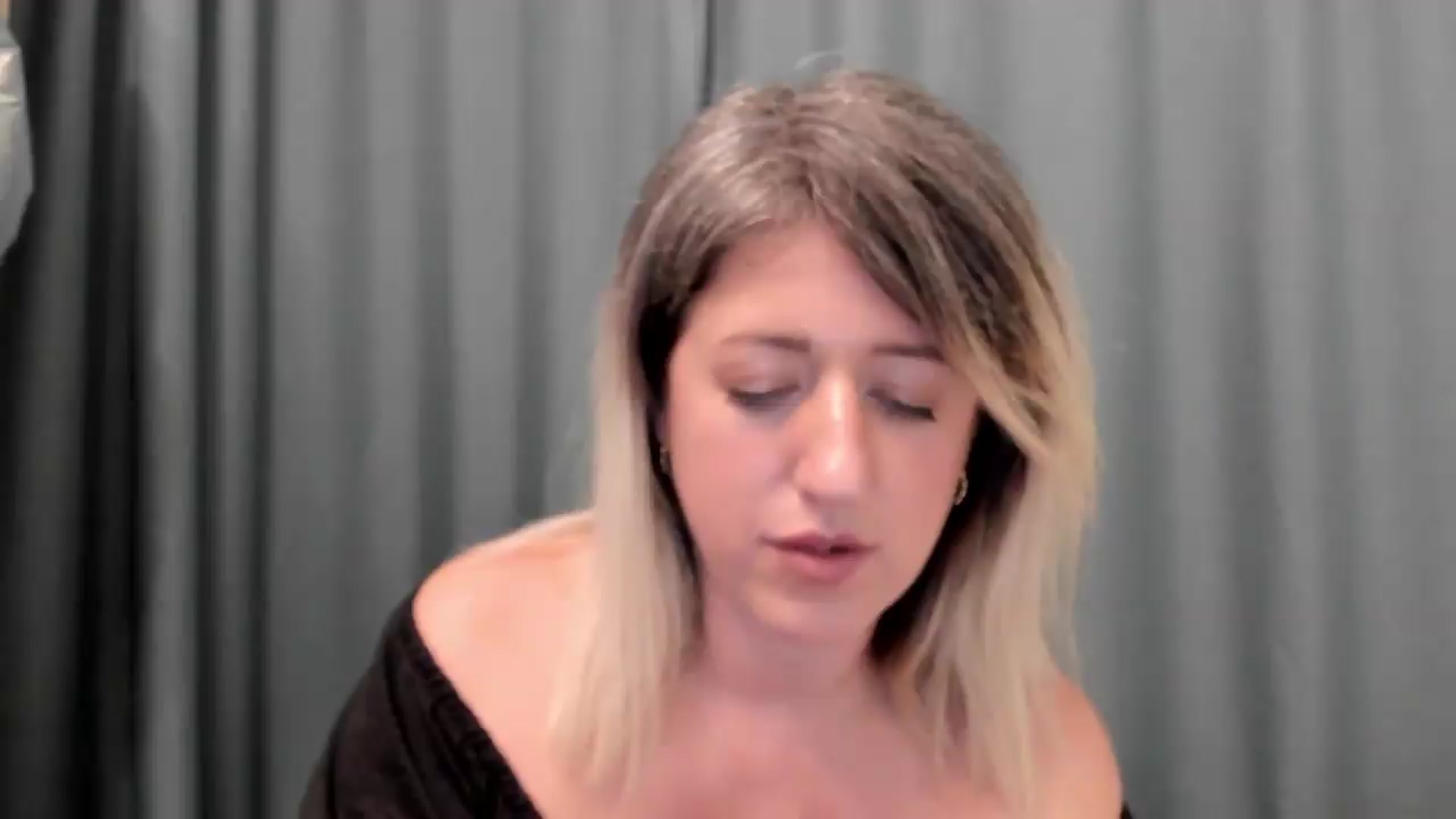 Gallery image thumbnail from SweetDelia_'s myfreecams stream on, 08/24/2026, 02:31 image 4 of 20