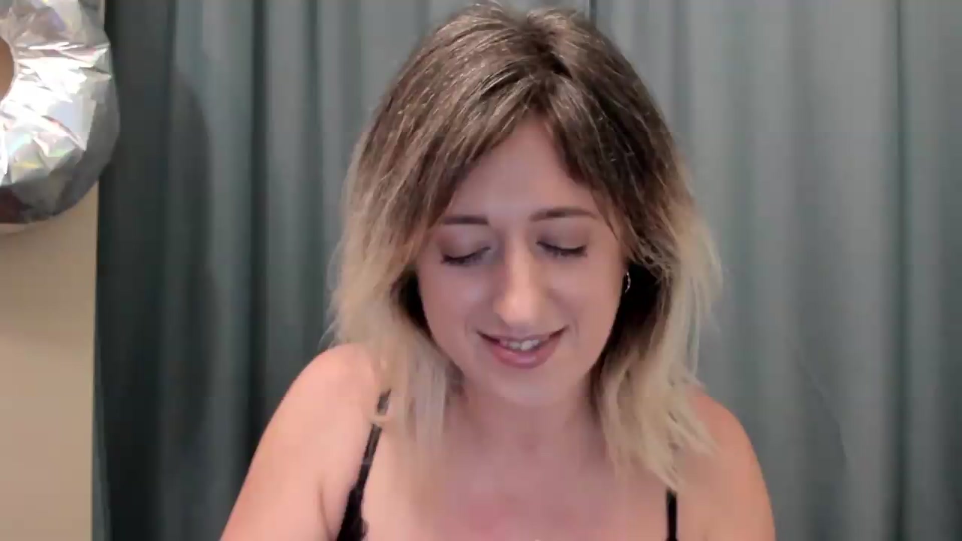 Gallery image thumbnail from SweetDelia_'s myfreecams stream on, 08/27/2026, 01:41 image 1 of 20