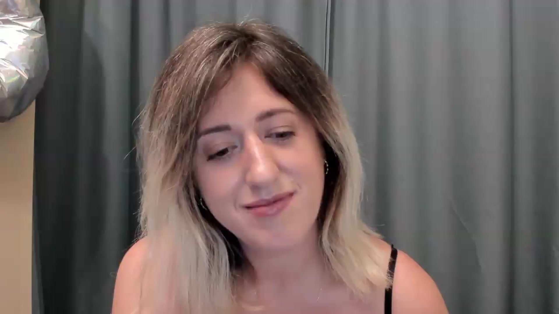 Gallery image thumbnail from SweetDelia_'s myfreecams stream on, 08/27/2026, 01:41 image 7 of 20