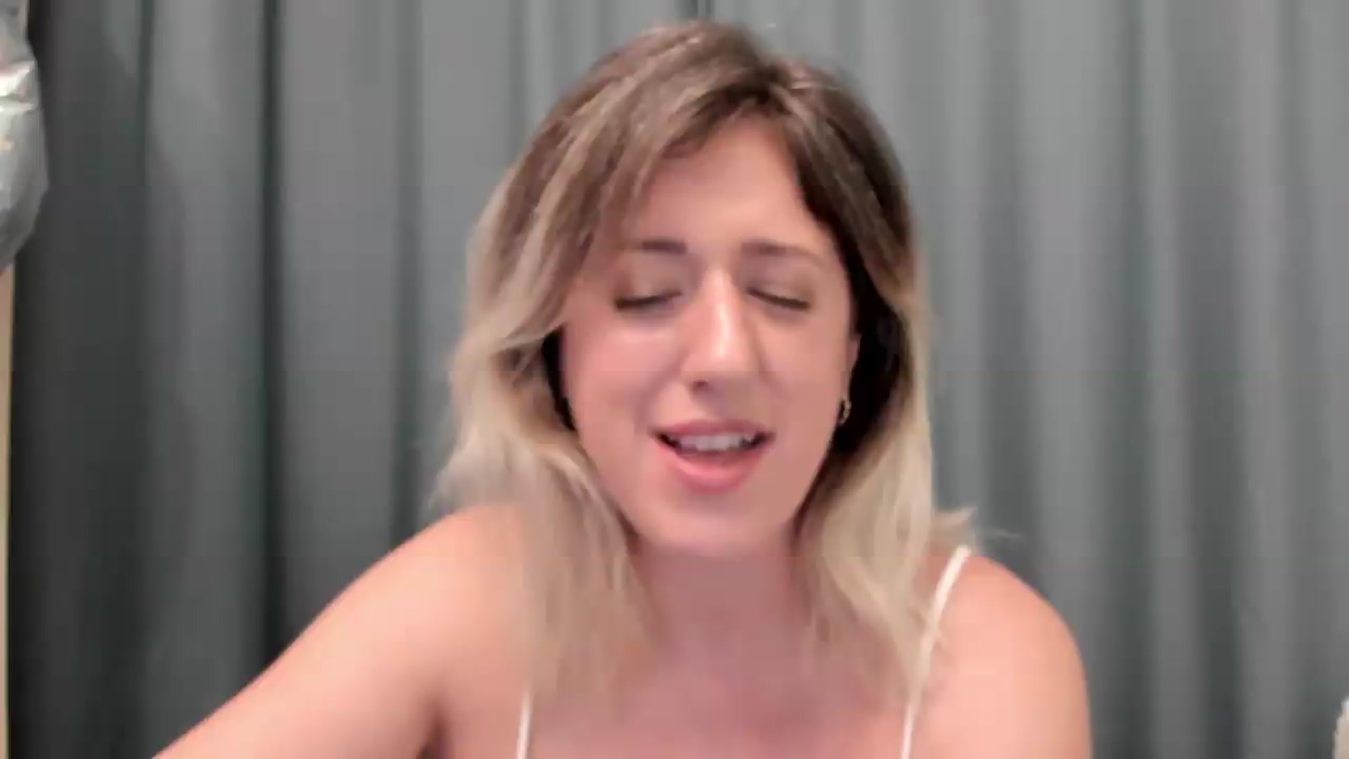 Gallery image thumbnail from SweetDelia_'s myfreecams stream on, 08/28/2026, 24:29 image 19 of 20