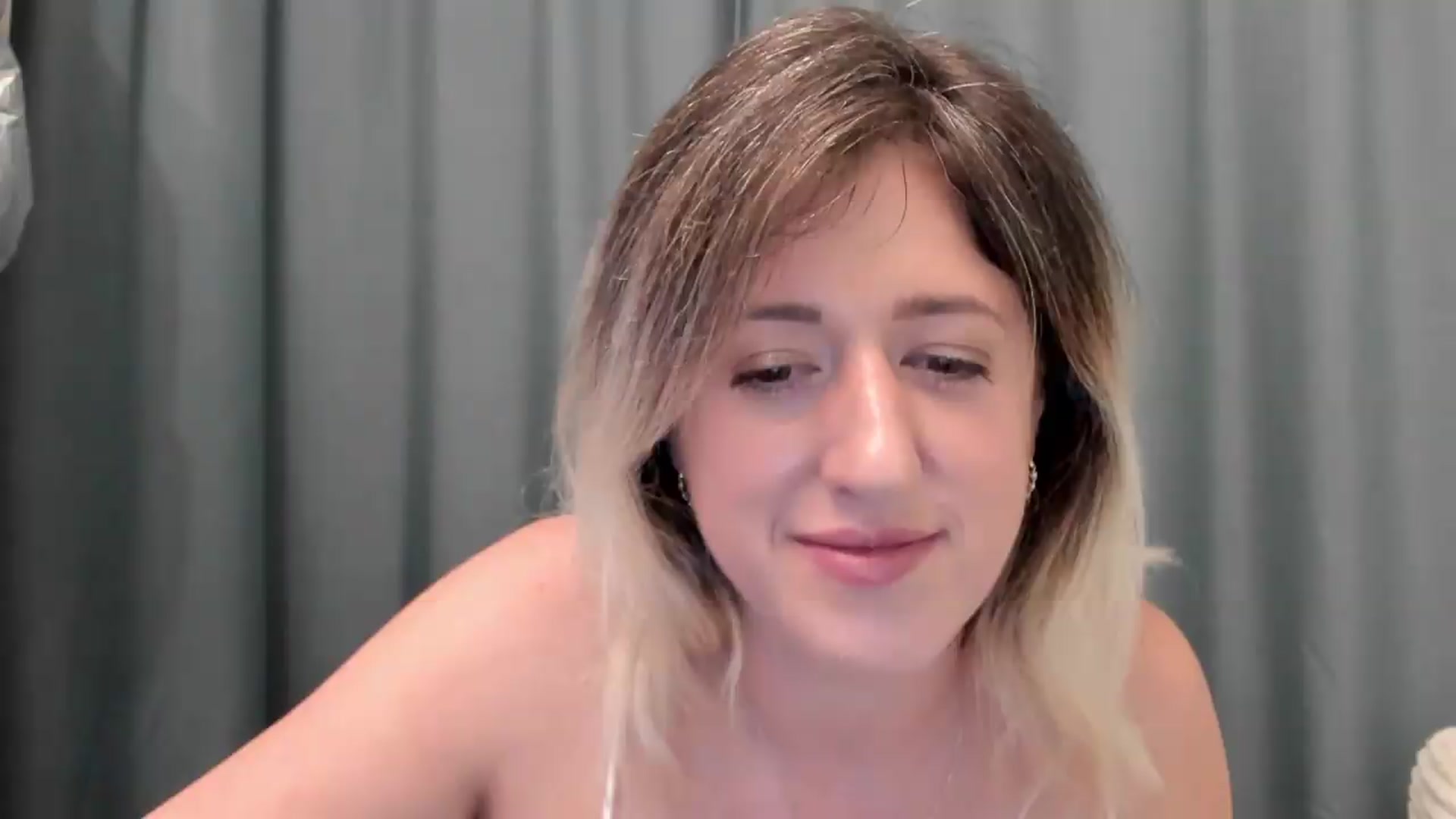 Gallery image thumbnail from SweetDelia_'s myfreecams stream on, 08/28/2026, 24:29 image 1 of 20