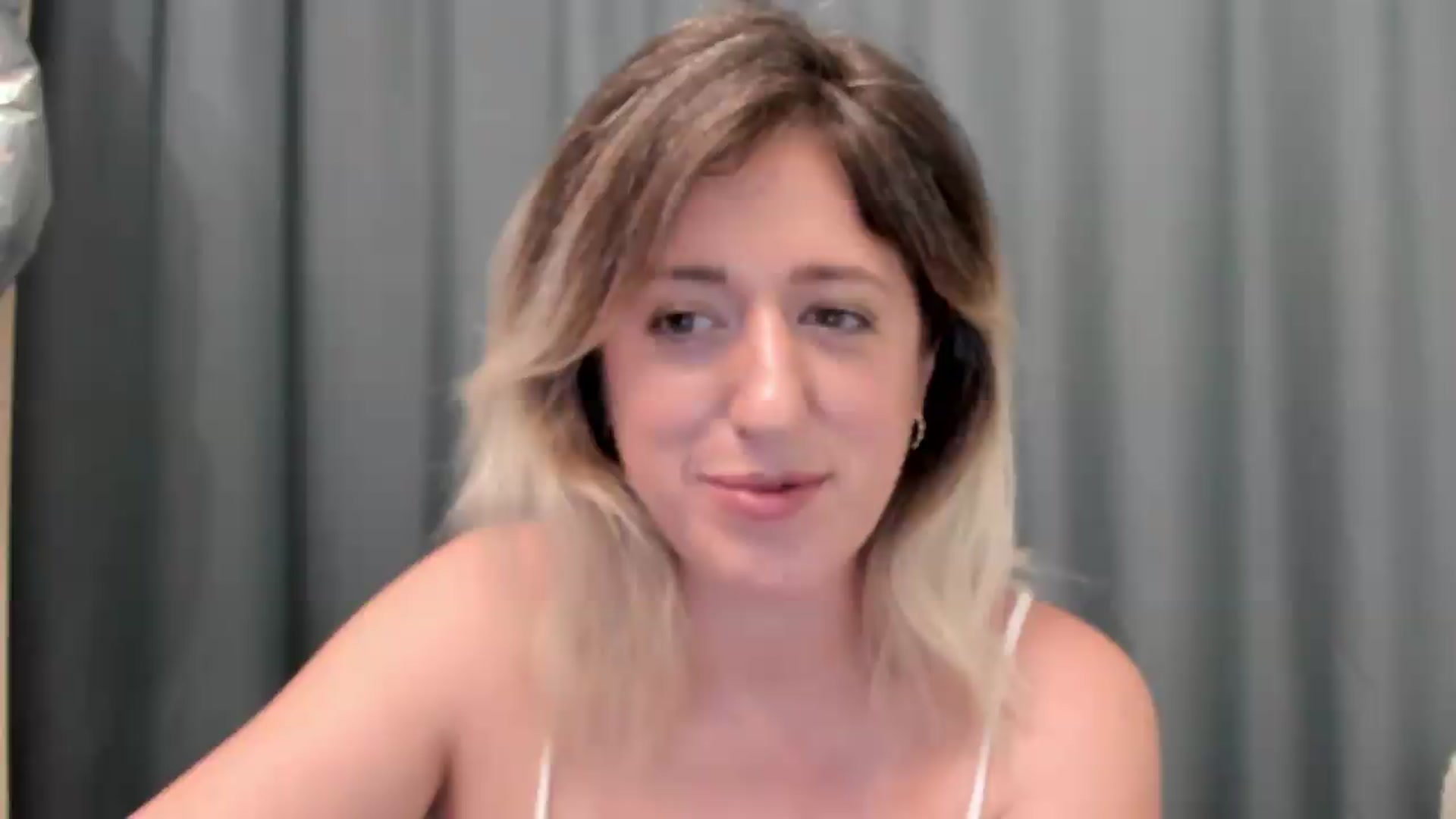 Gallery image thumbnail from SweetDelia_'s myfreecams stream on, 08/28/2026, 24:29 image 18 of 20