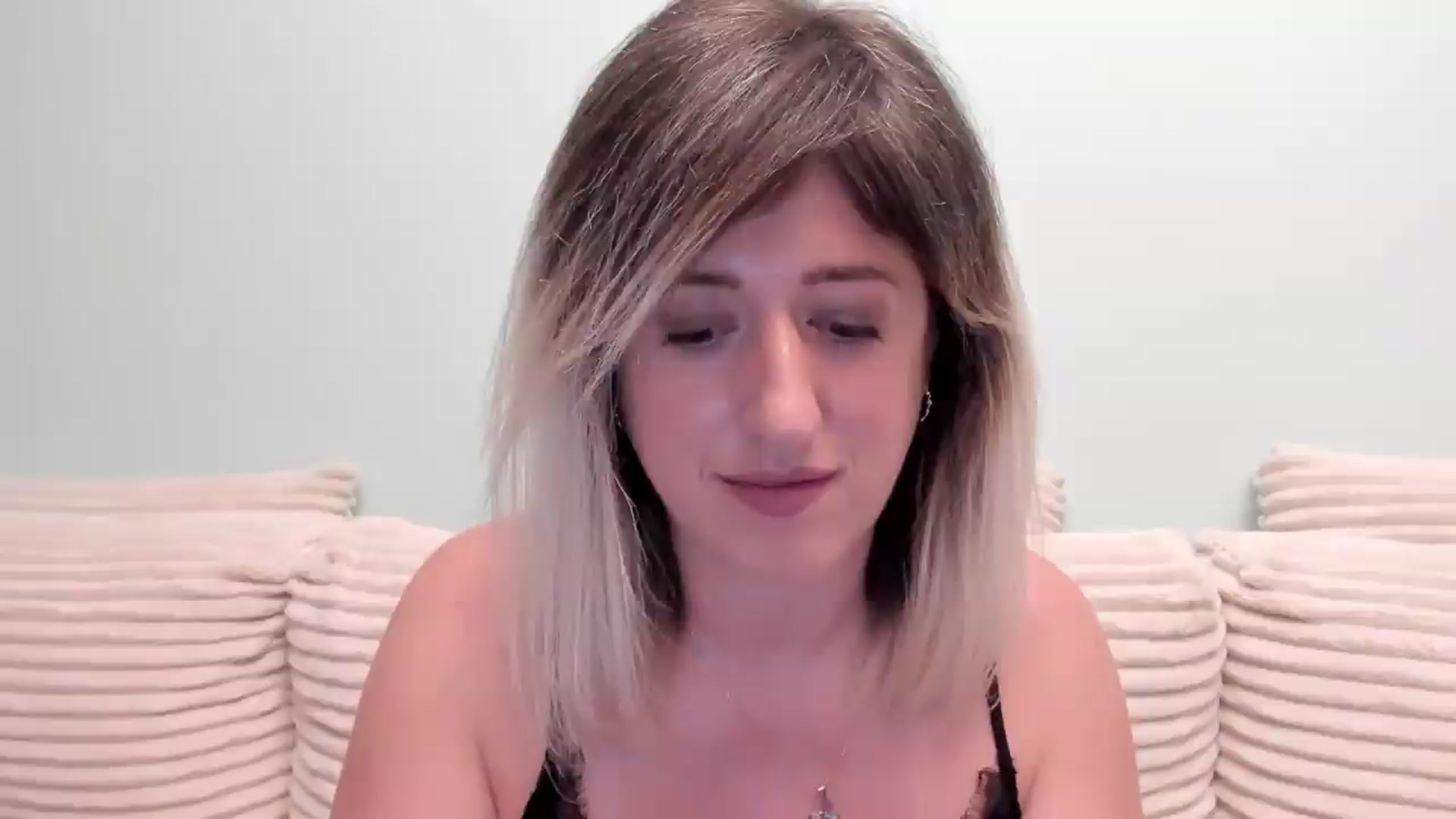 Gallery image thumbnail from SweetDelia_'s myfreecams stream on, 08/31/2026, 01:01 image 1 of 20