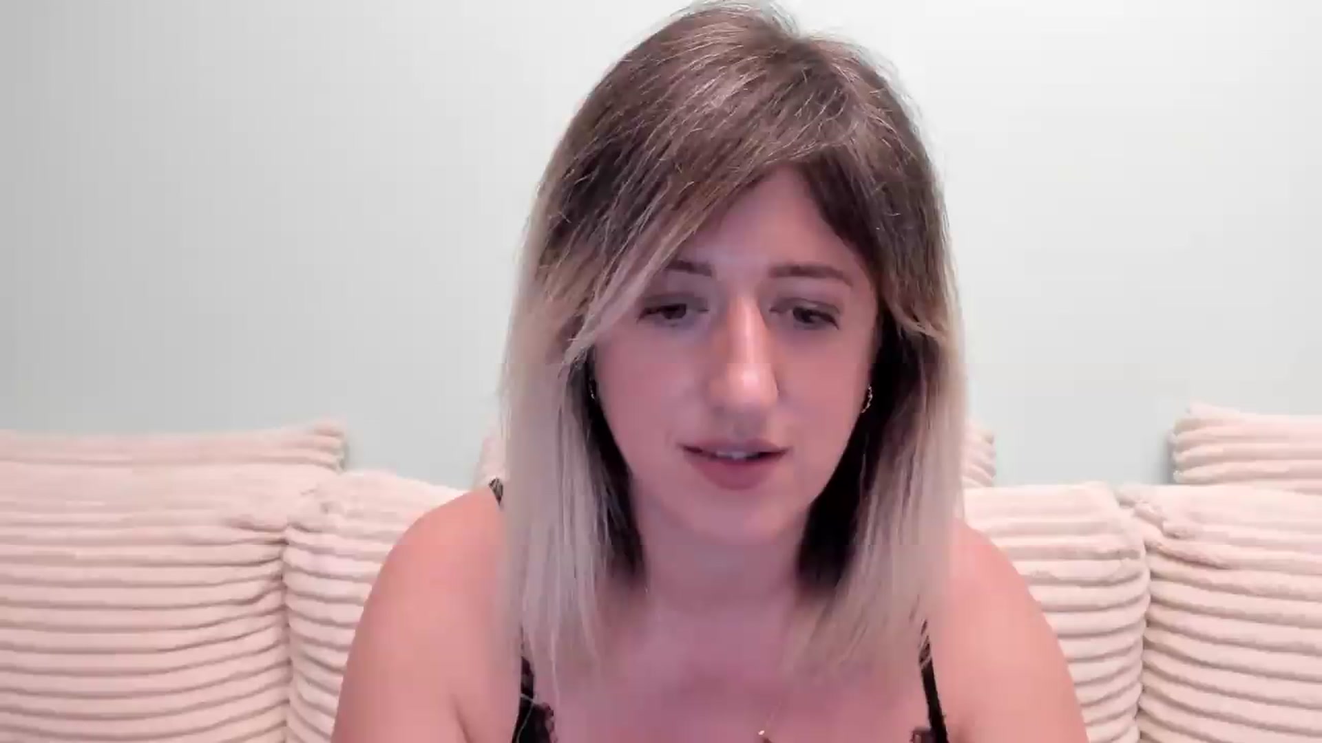 Gallery image thumbnail from SweetDelia_'s myfreecams stream on, 08/31/2026, 01:01 image 5 of 20