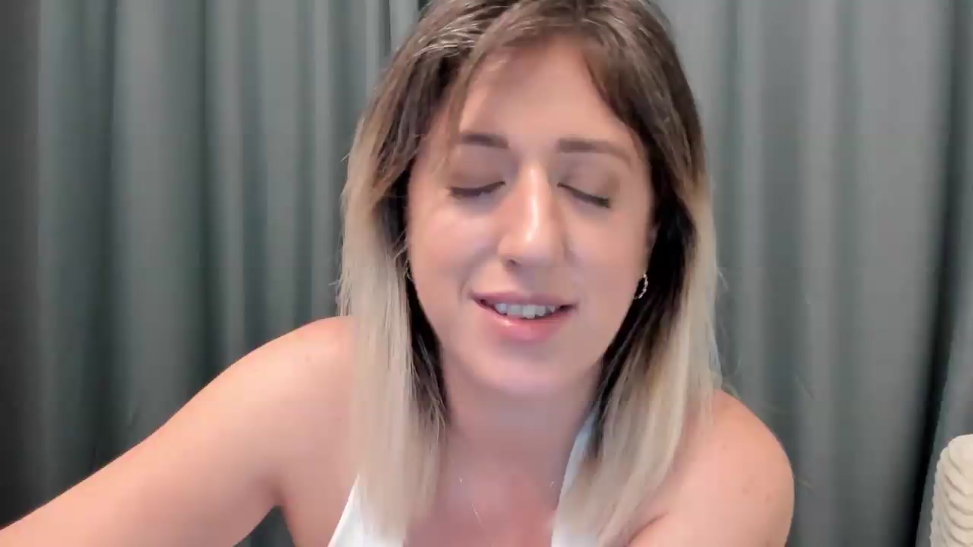 Gallery image thumbnail from SweetDelia_'s myfreecams stream on, 09/03/2026, 02:02 image 9 of 20