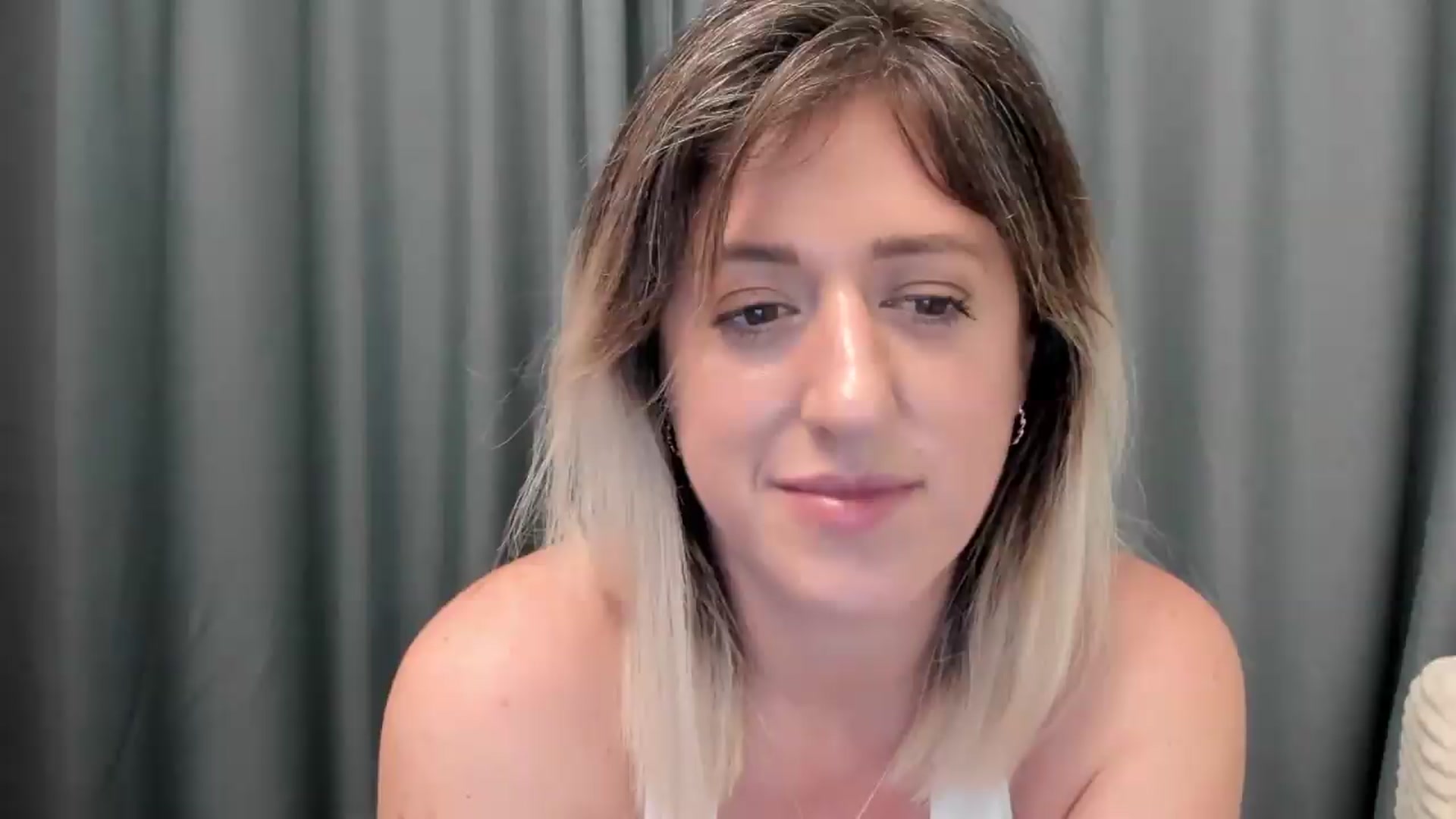Gallery image thumbnail from SweetDelia_'s myfreecams stream on, 09/03/2026, 02:02 image 17 of 20
