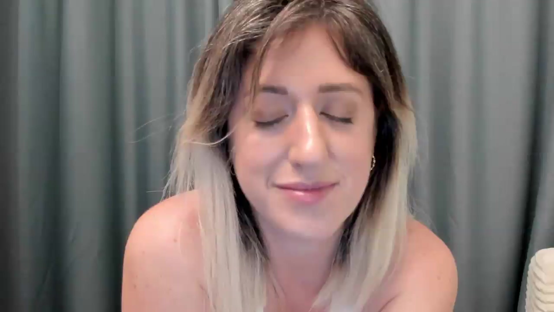 Gallery image thumbnail from SweetDelia_'s myfreecams stream on, 09/03/2026, 02:02 image 12 of 20