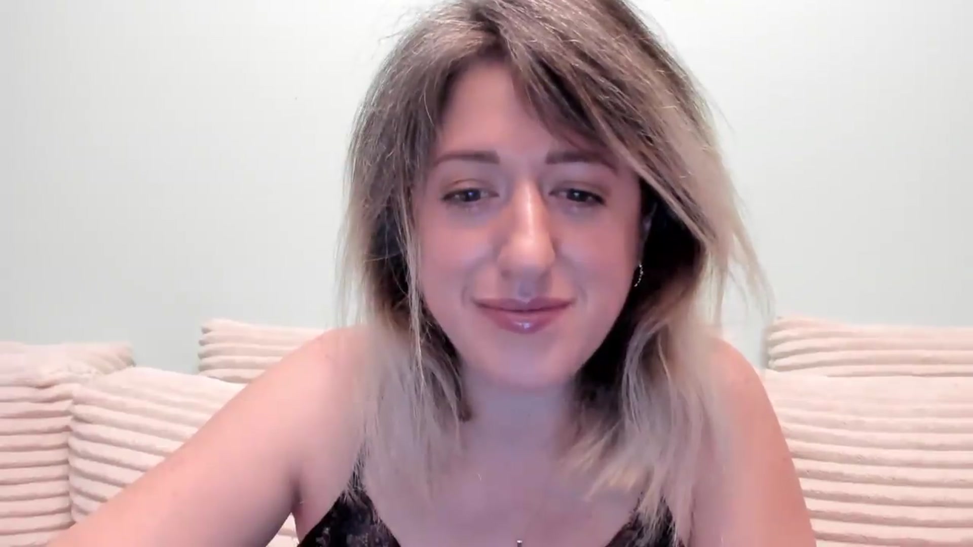 Gallery image thumbnail from SweetDelia_'s myfreecams stream on, 09/11/2026, 24:19 image 19 of 20