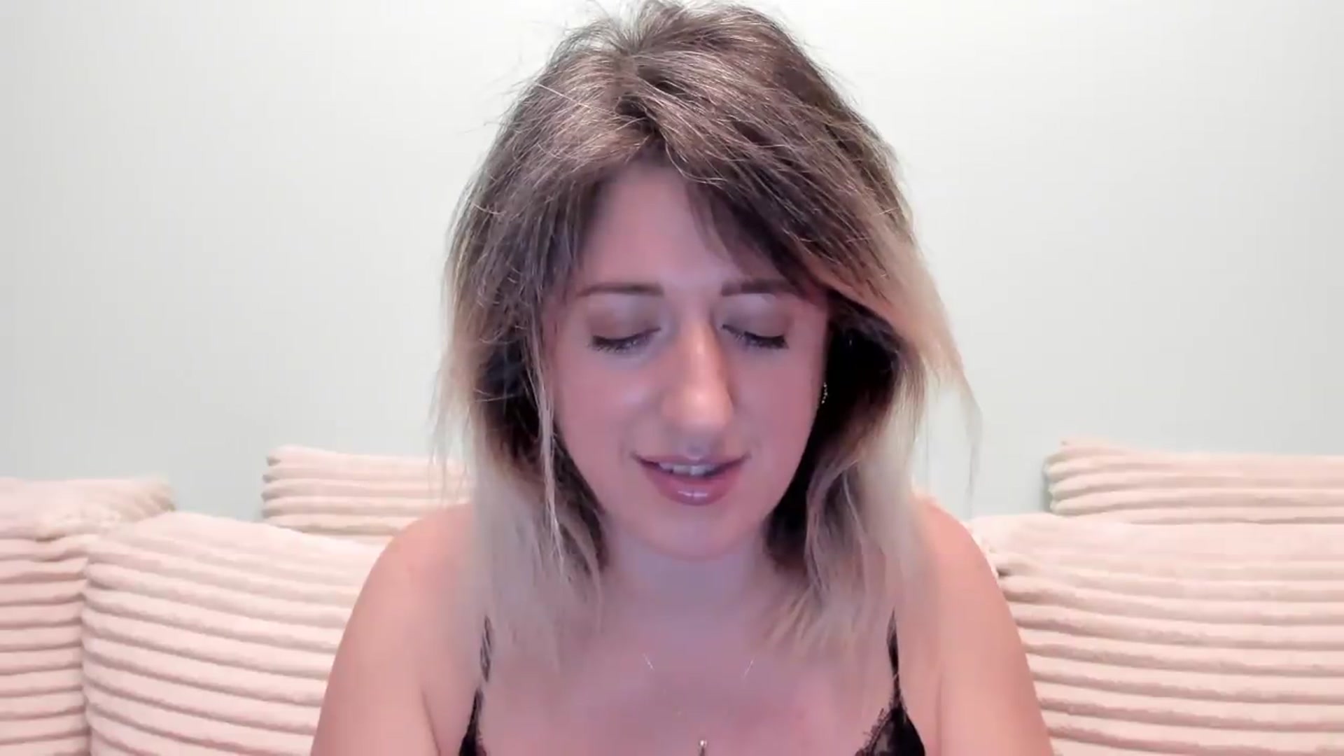 Gallery image thumbnail from SweetDelia_'s myfreecams stream on, 09/11/2026, 24:19 image 11 of 20