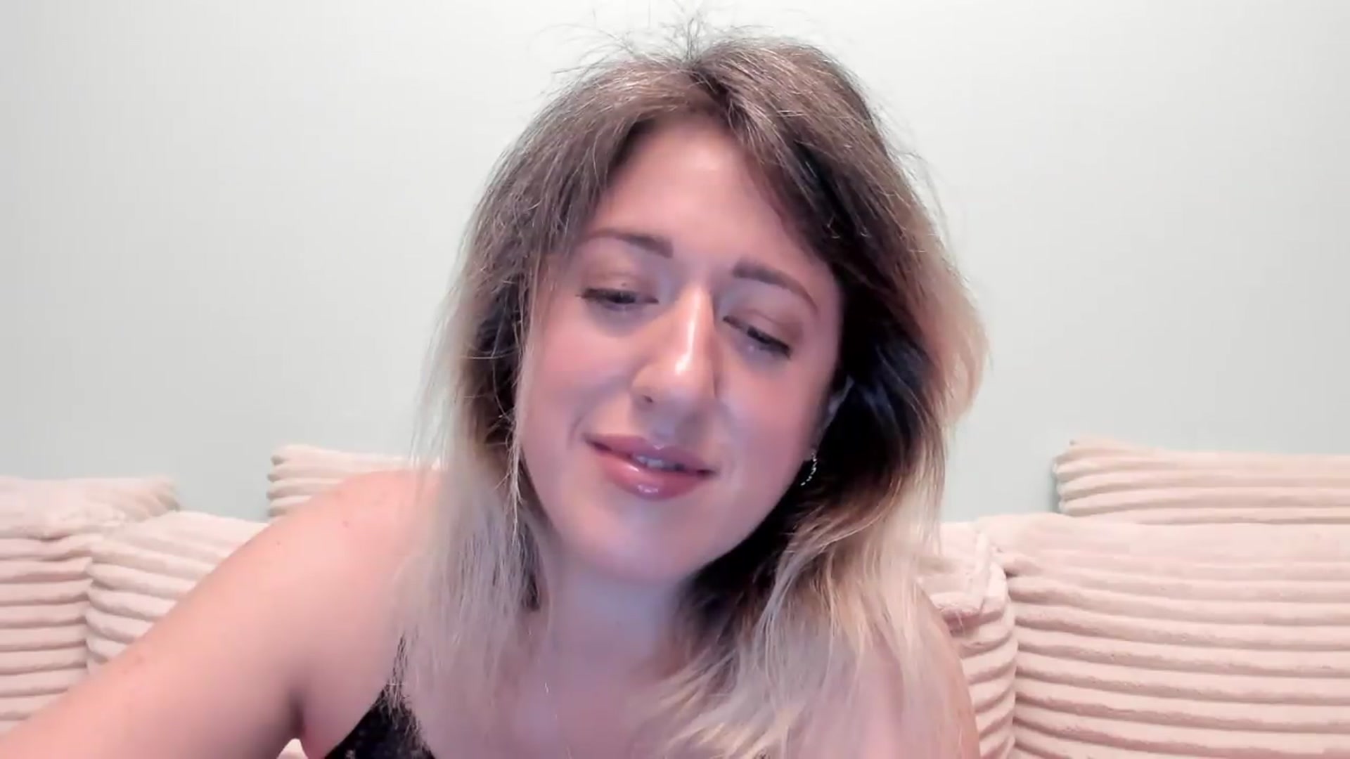 Gallery image thumbnail from SweetDelia_'s myfreecams stream on, 09/11/2026, 24:19 image 16 of 20