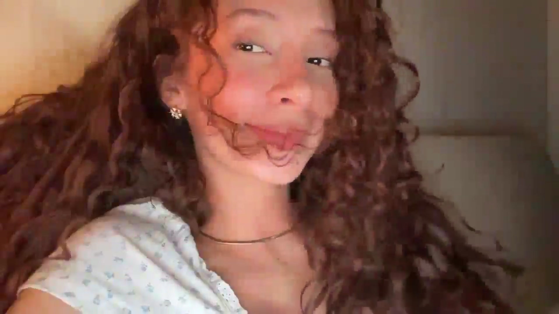 Gallery image thumbnail from SweetEllie's myfreecams stream on, 02/16/2026, 02:33 image 17 of 20