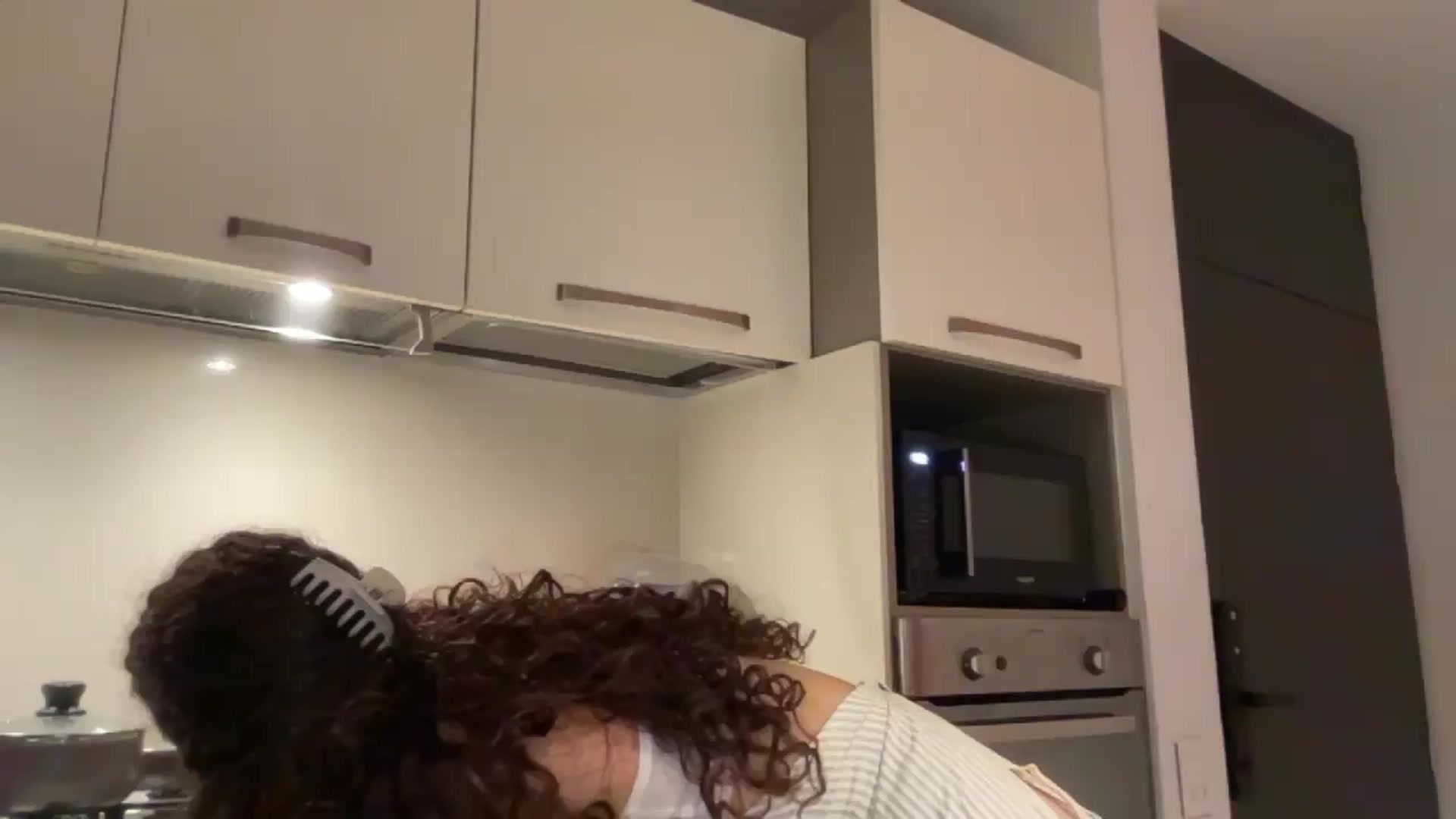 Gallery image thumbnail from SweetEllie's myfreecams stream on, 02/16/2026, 05:46 image 15 of 20