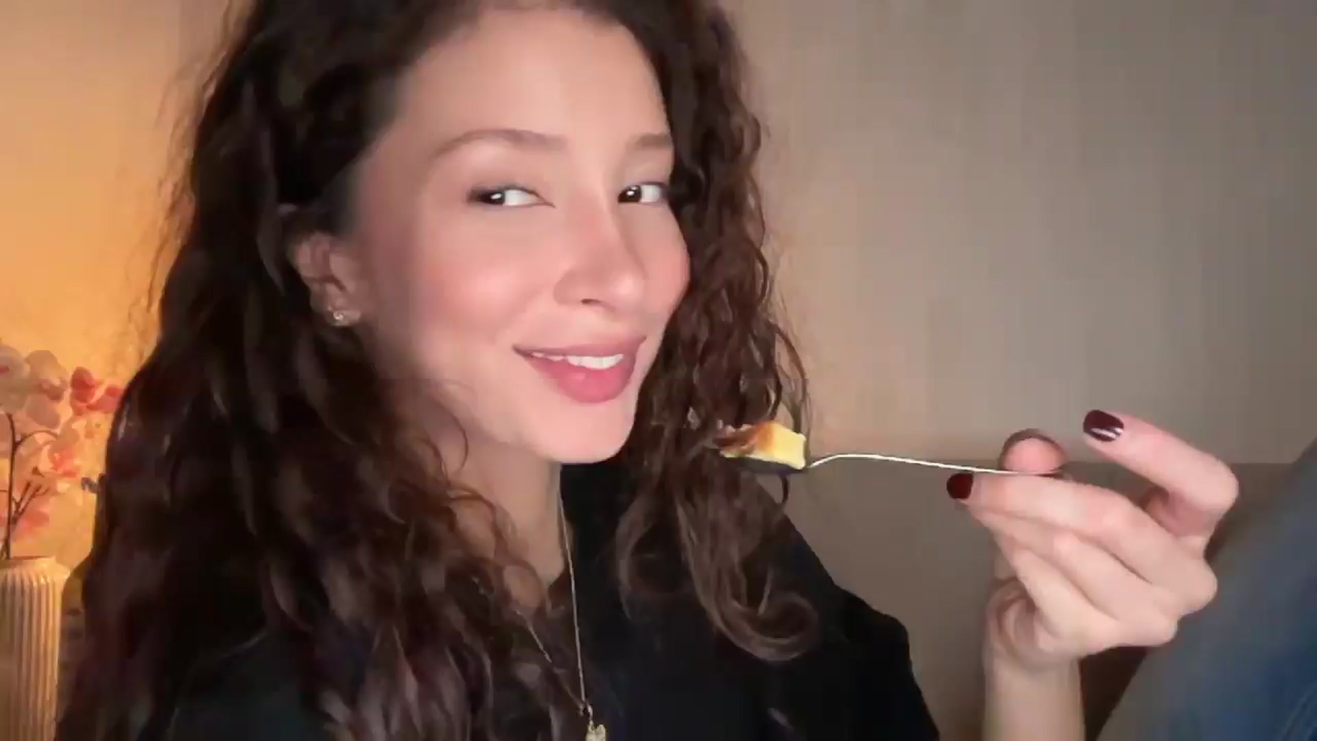 Gallery image thumbnail from SweetEllie's myfreecams stream on, 02/20/2026, 24:20 image 1 of 20