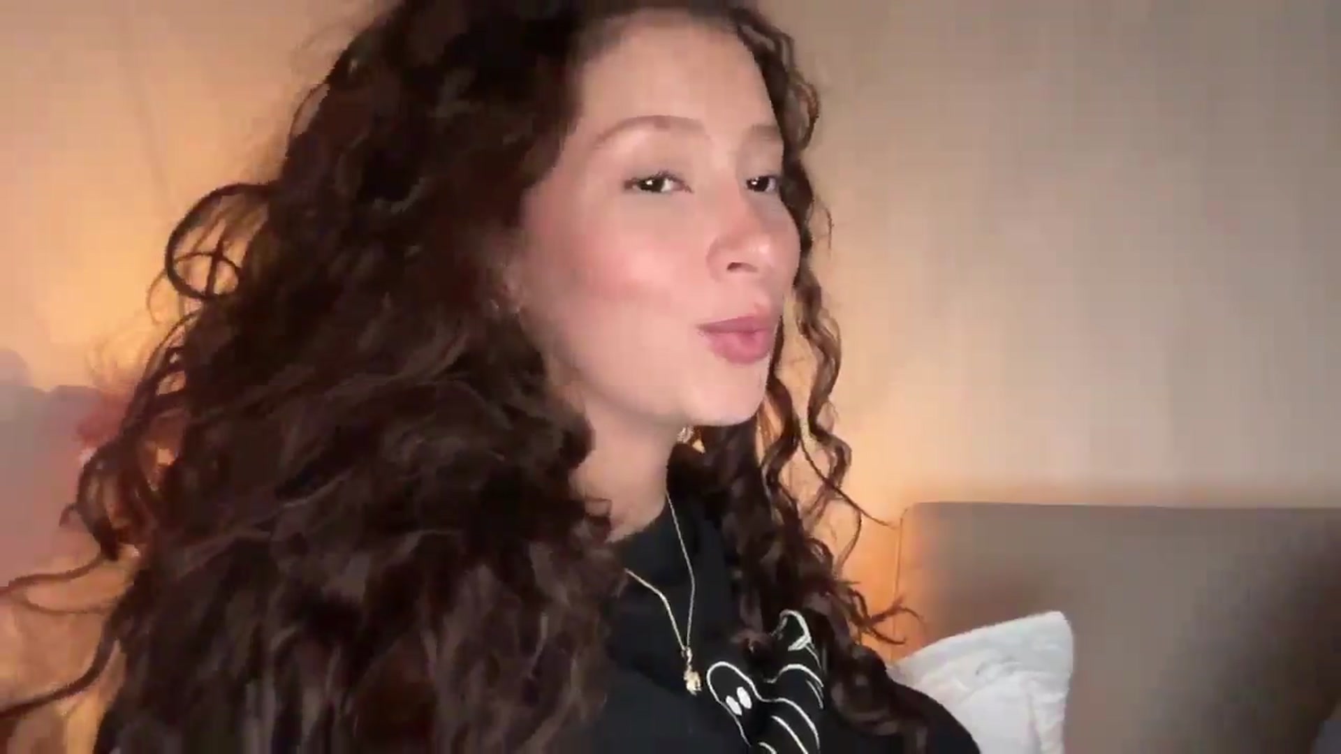 Gallery image thumbnail from SweetEllie's myfreecams stream on, 02/20/2026, 24:20 image 8 of 20