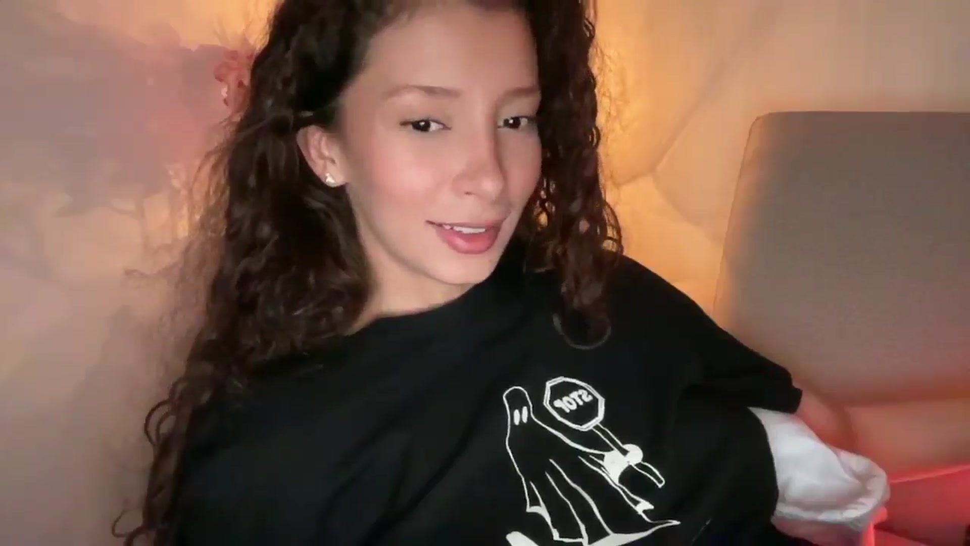 Gallery image thumbnail from SweetEllie's myfreecams stream on, 02/20/2026, 03:13 image 3 of 20