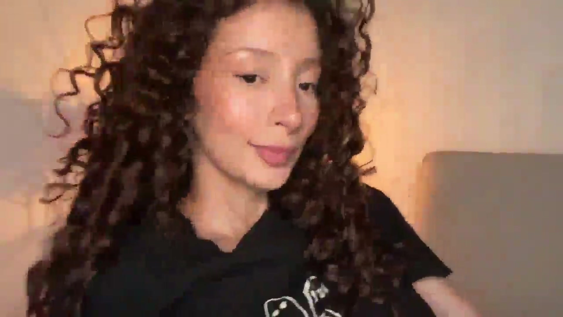 Gallery image thumbnail from SweetEllie's myfreecams stream on, 03/04/2026, 04:24 image 6 of 20