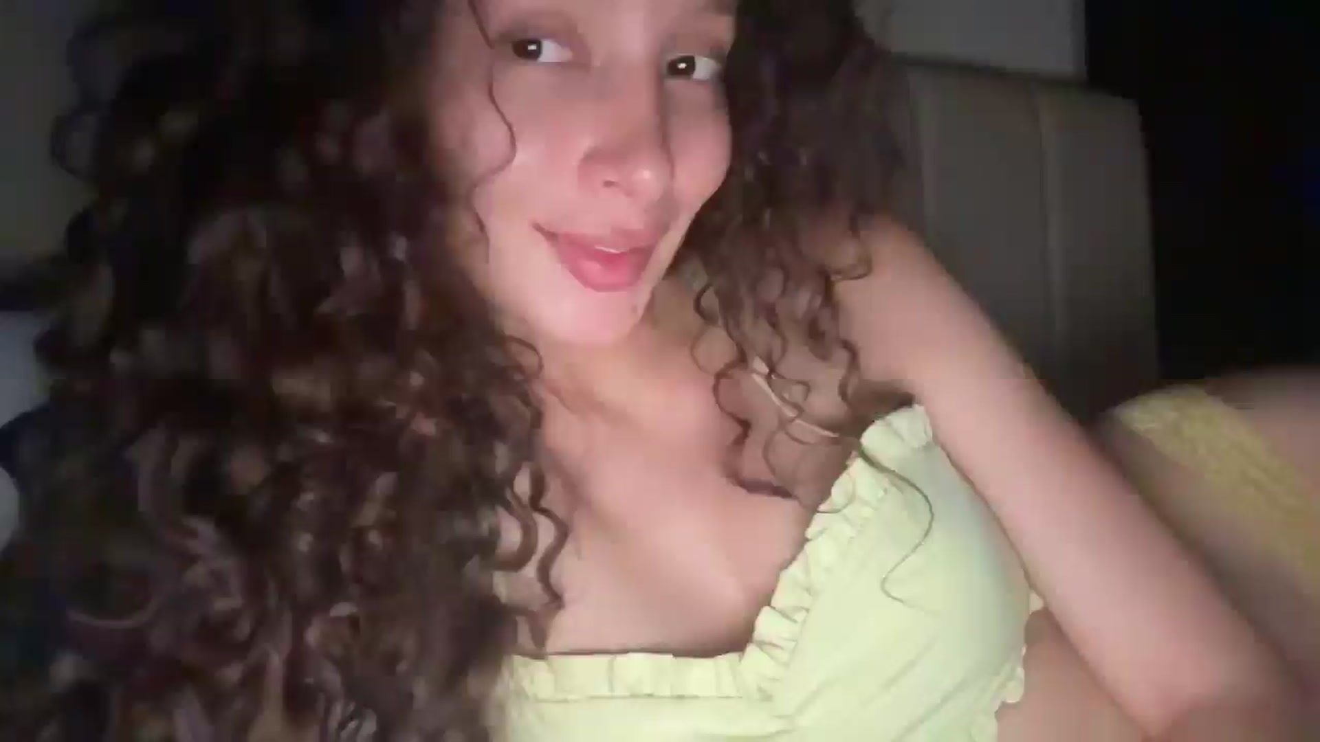 Gallery image thumbnail from SweetEllie's myfreecams stream on, 03/05/2026, 07:11 image 20 of 20